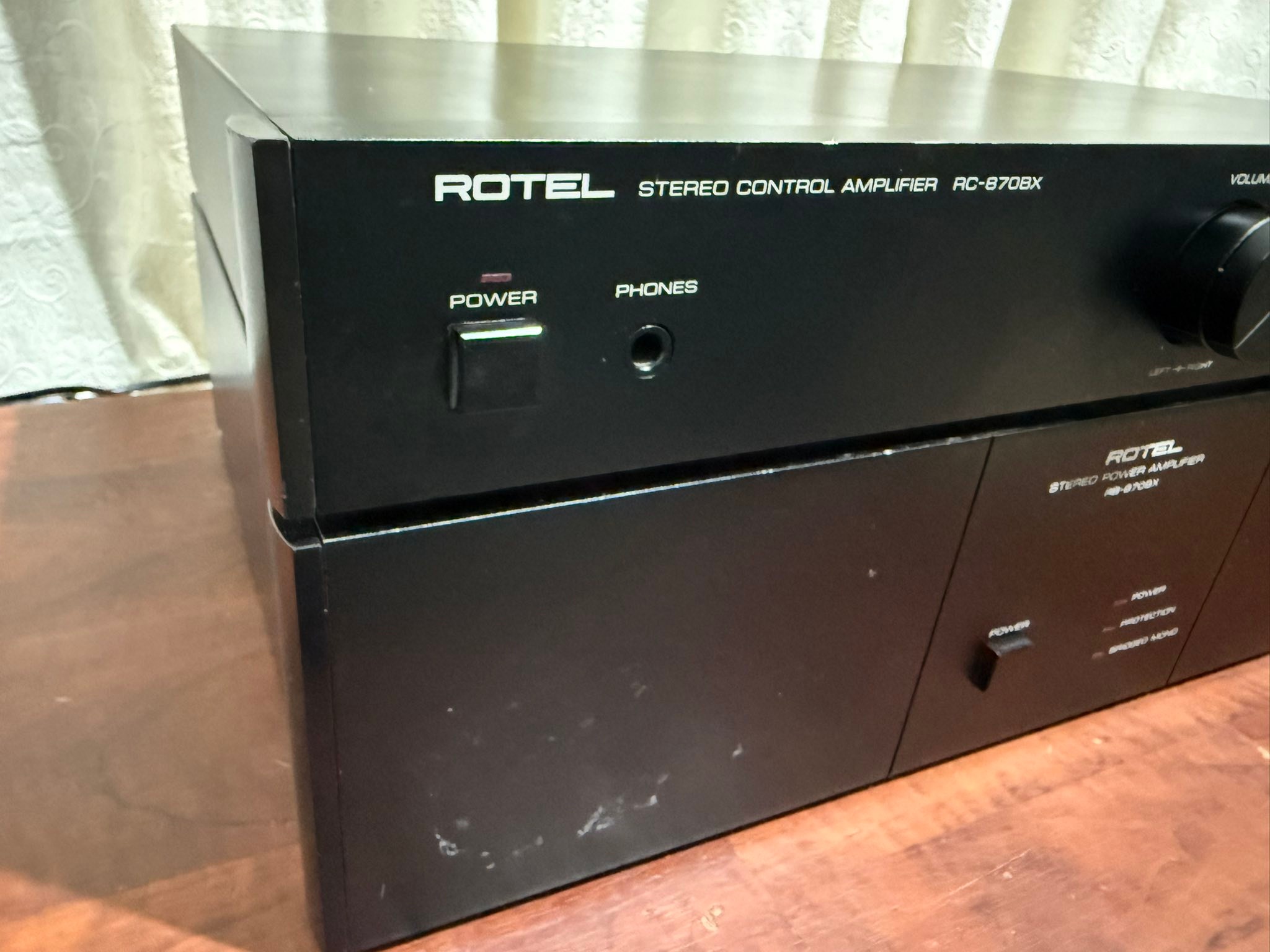 SOLD) Rotel Power Amplifier RB-870BX **100 watts per channel into