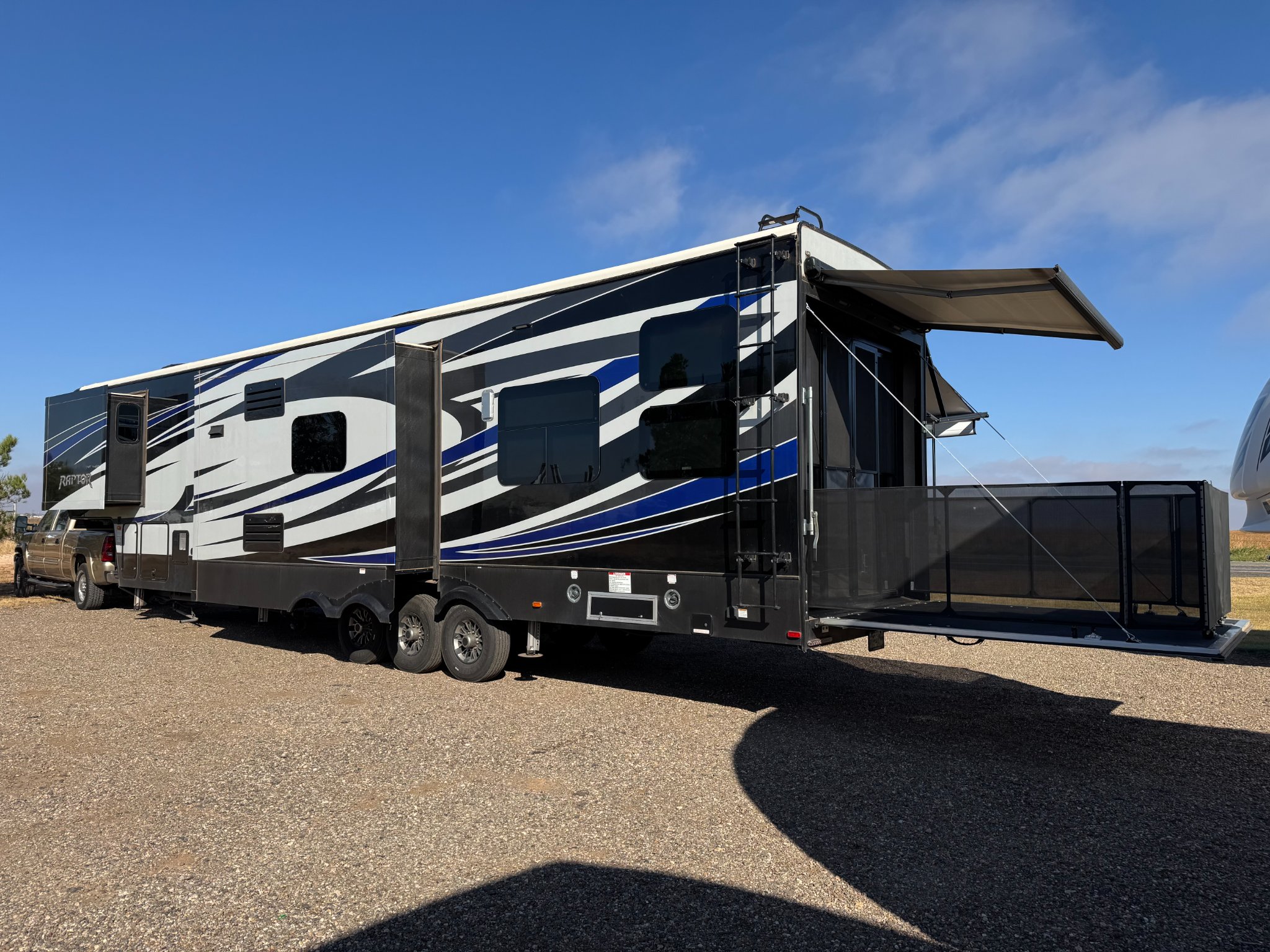 2016 Keystone Raptor 422 42' 5th Wheel Toy Hauler double slide rear and ...