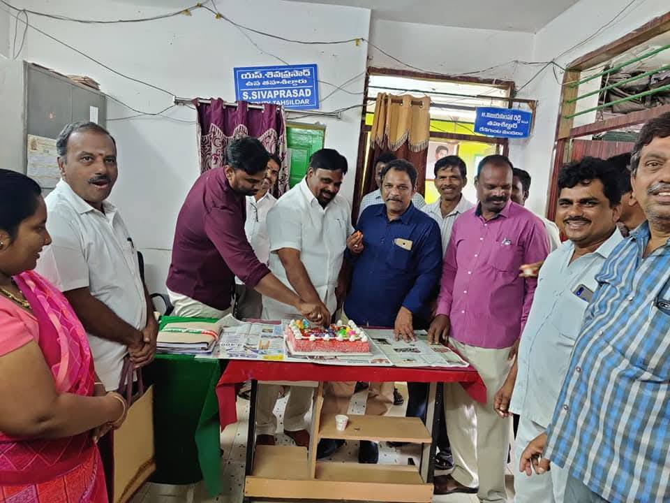 Madhi Reddy Vijaya Simha... - Madhi Reddy Vijaya Simha Reddy