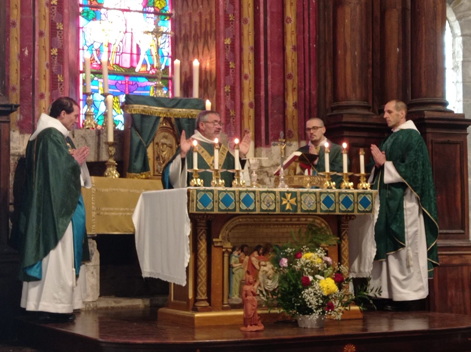 sanctuaire-retour-en-images-sur-la-messe-de-dimanche-le-nouvel