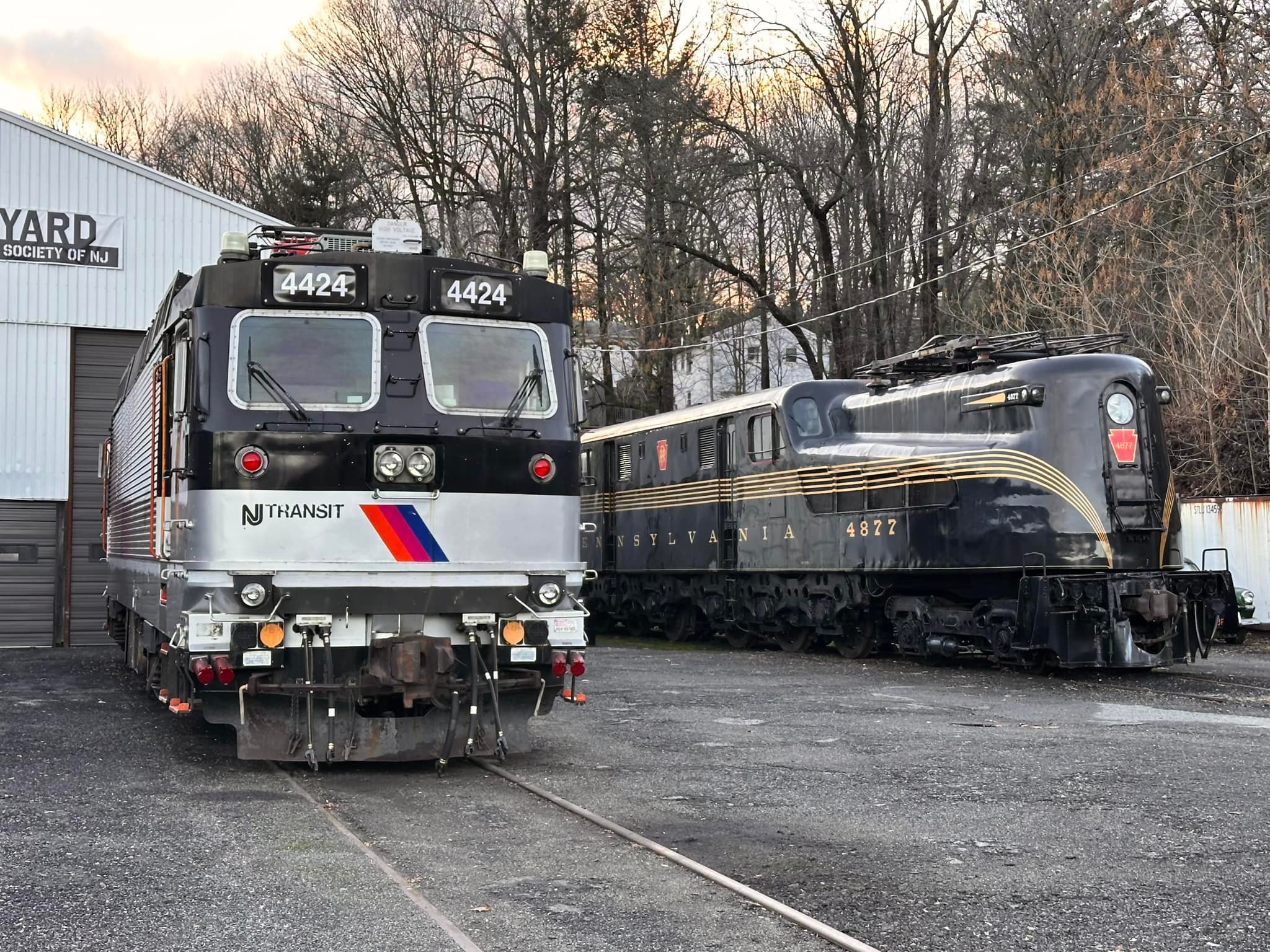 NJT 4424 and GG1 locomotives on display at Boonton Yard