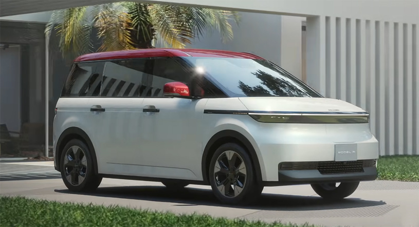 DDCAR - 鴻海集團今日舉辦 HHTD 2025 鴻海科技日，在電動車方面秀出了美規 Model C 和... | Facebook