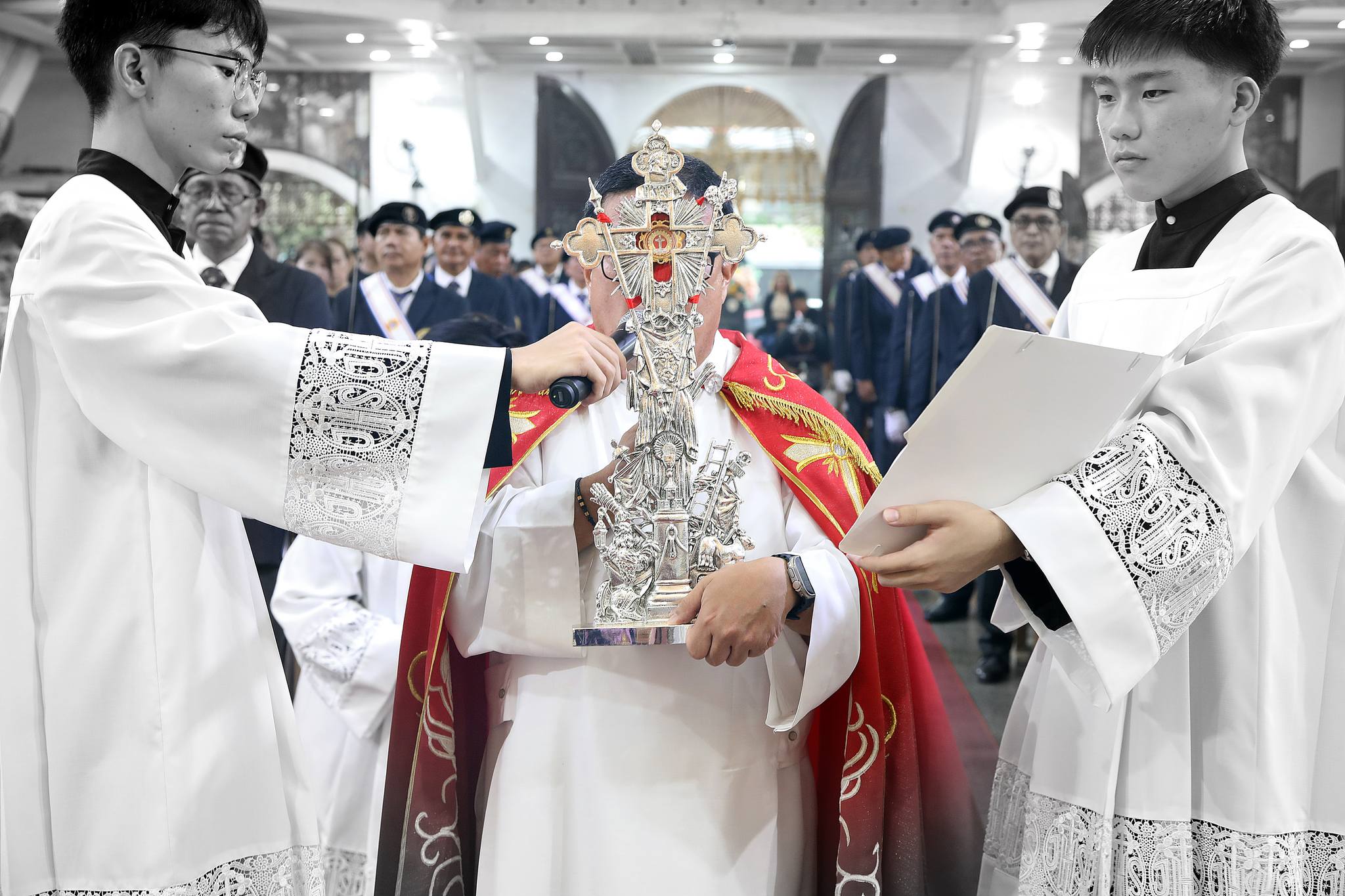 Arma Christi Relikwaryo ng Relic of the True Cross Ang relikwaryo ng ...
