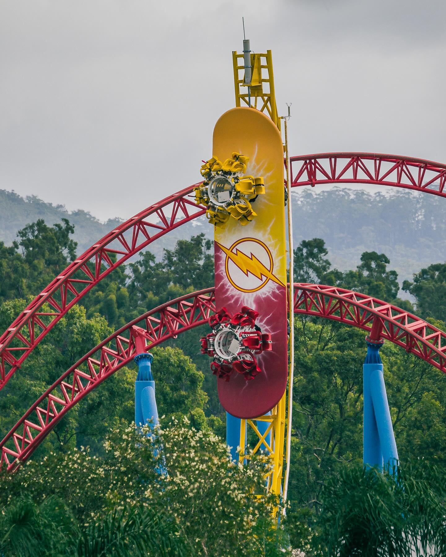 Experience Oz - New ride alert ⚡ The Flash: Speed Force is...