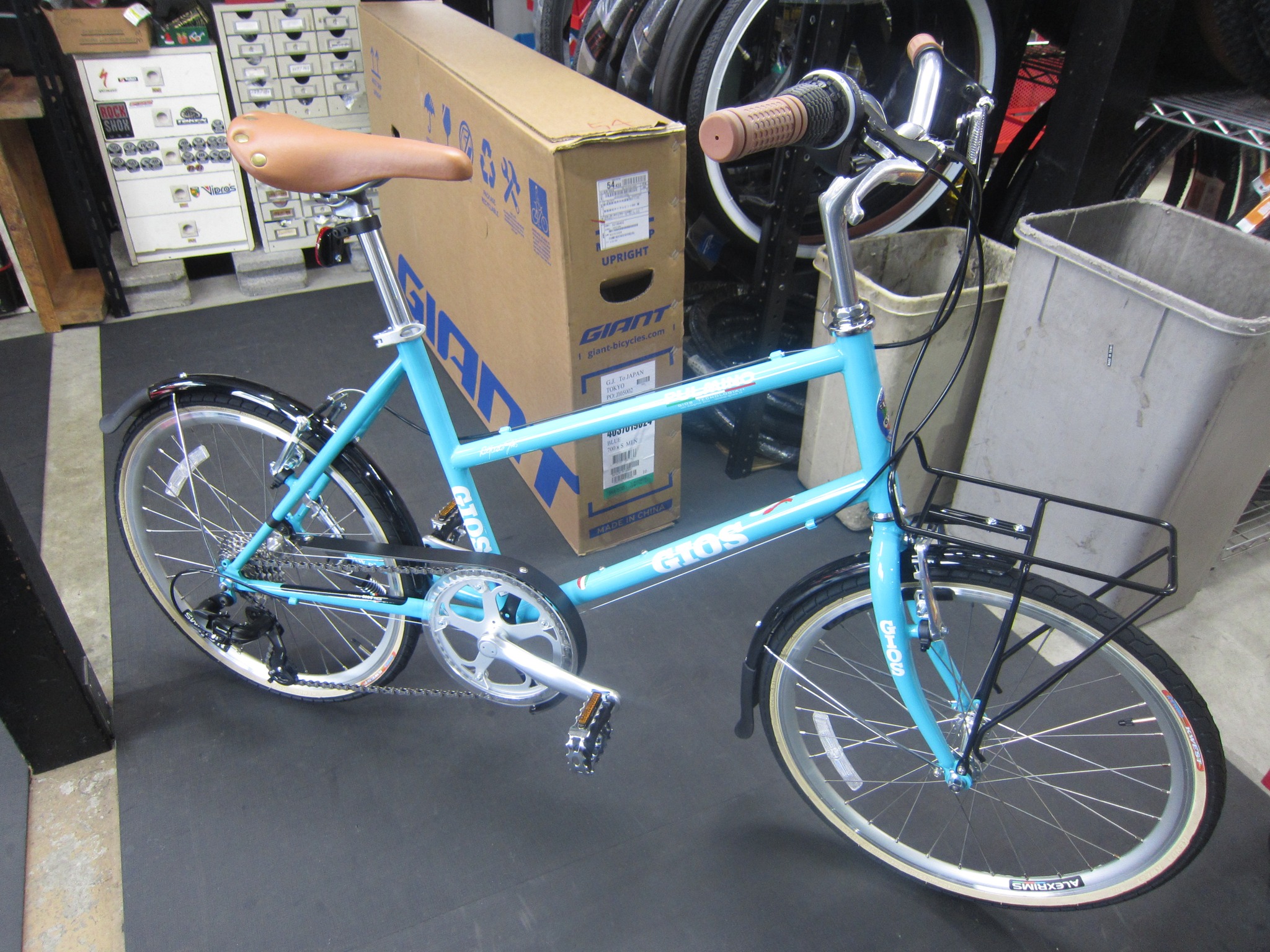 GIOS」のミニベロ「プルミーノ」 スタッガードフレーム採用により