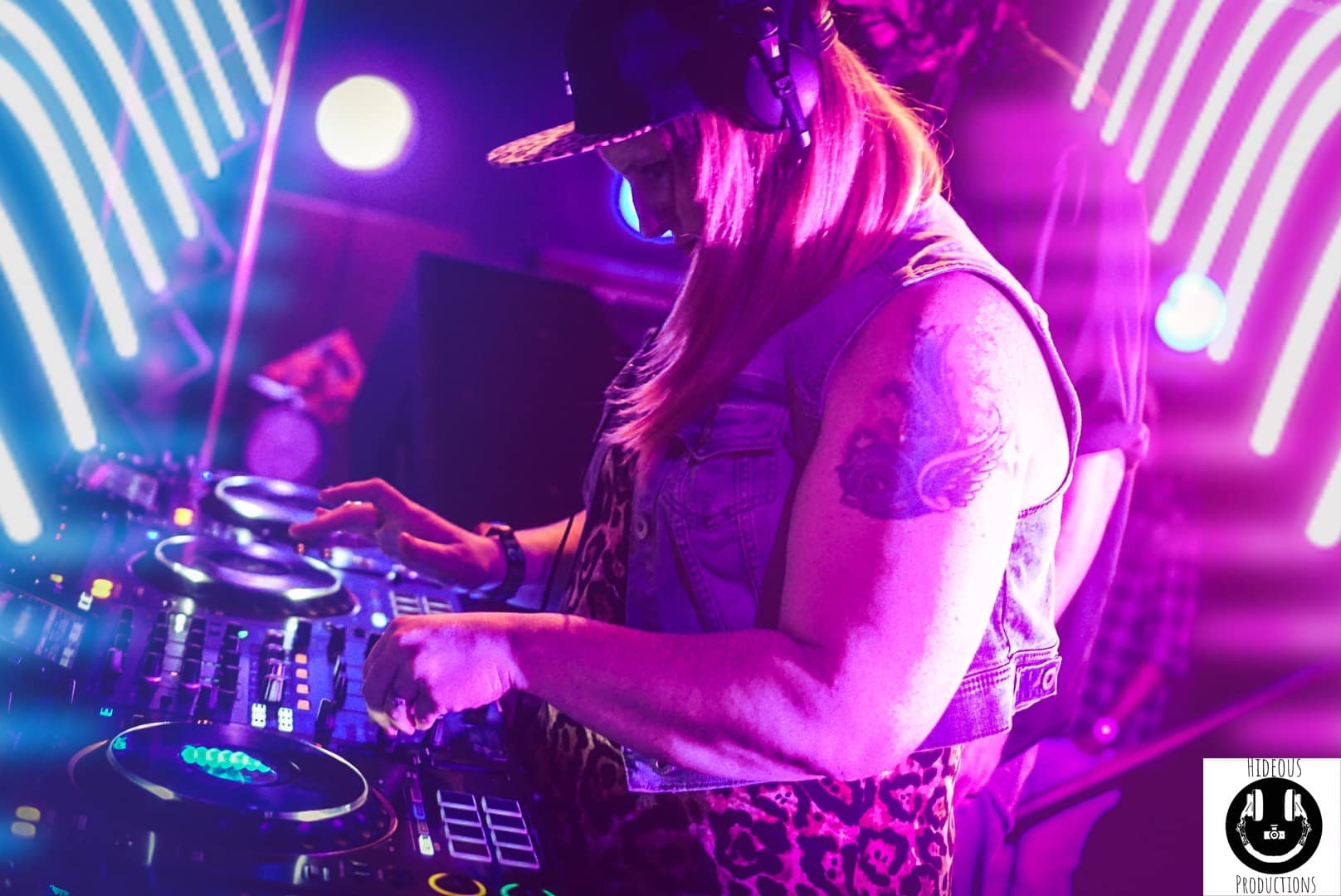 DJ Valkyrie - DJ Valkyrie added a new photo — with Roxanne...