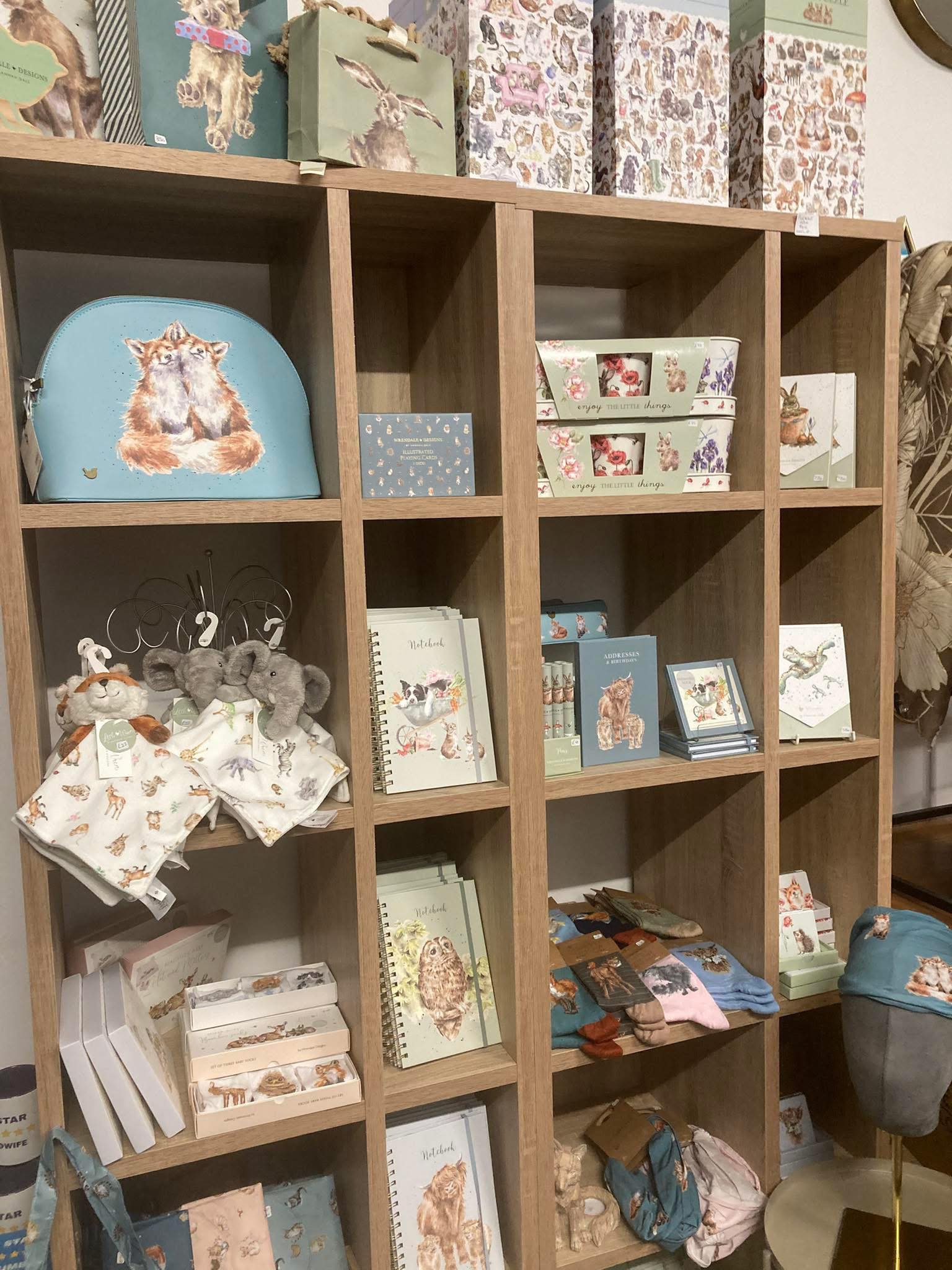 We absolutely adore Wrendale Designs by Hannah Dale. 😍 Her