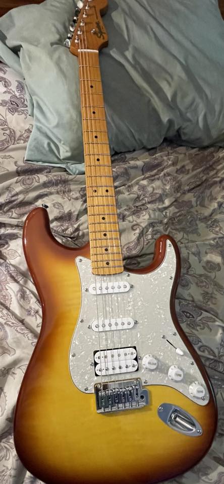 Happy #straturday 😊 Image courtesy of... - Musiclily.official