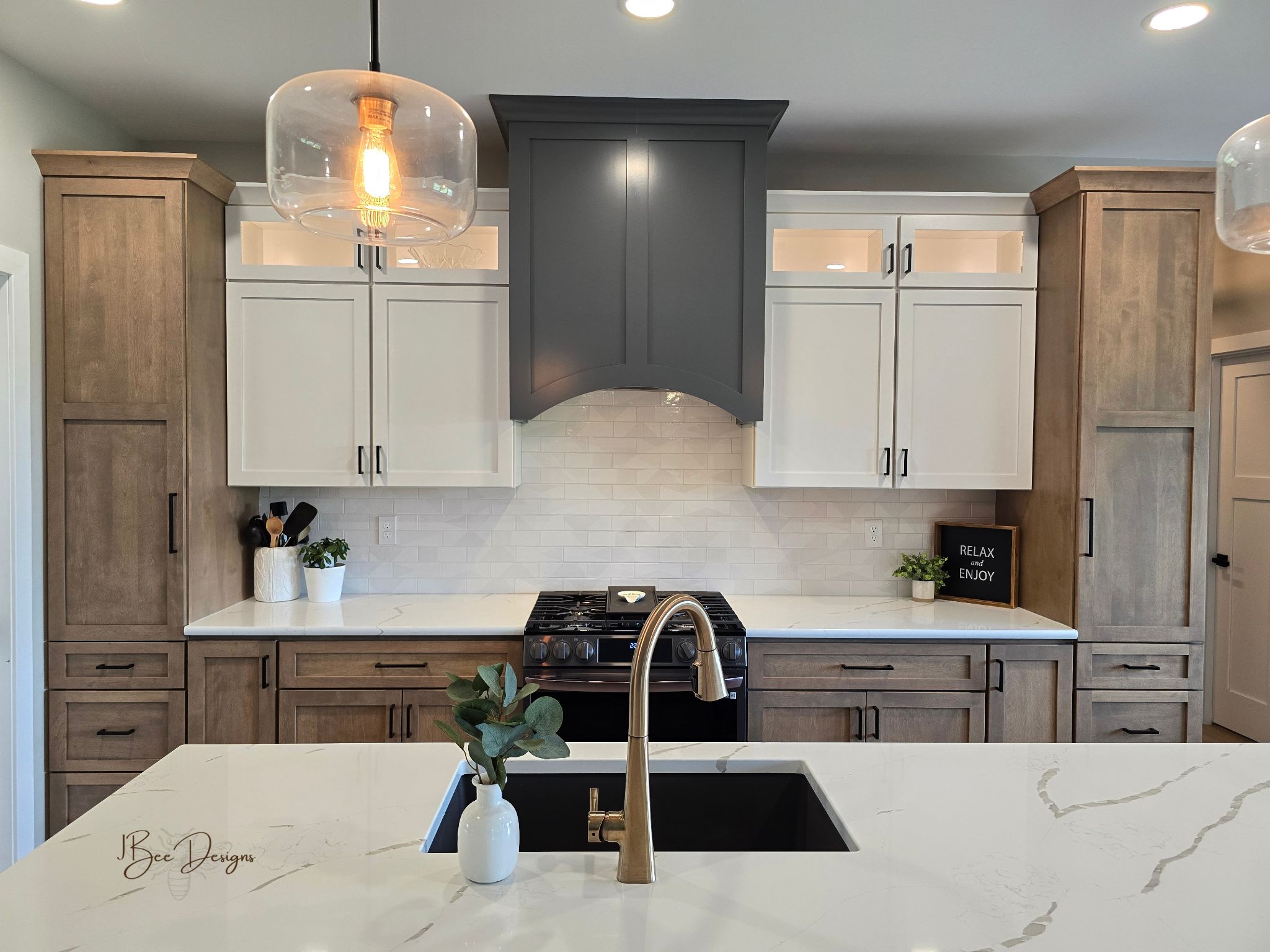 JBee Designs - Jena Parks, CKBD | Macomb IL