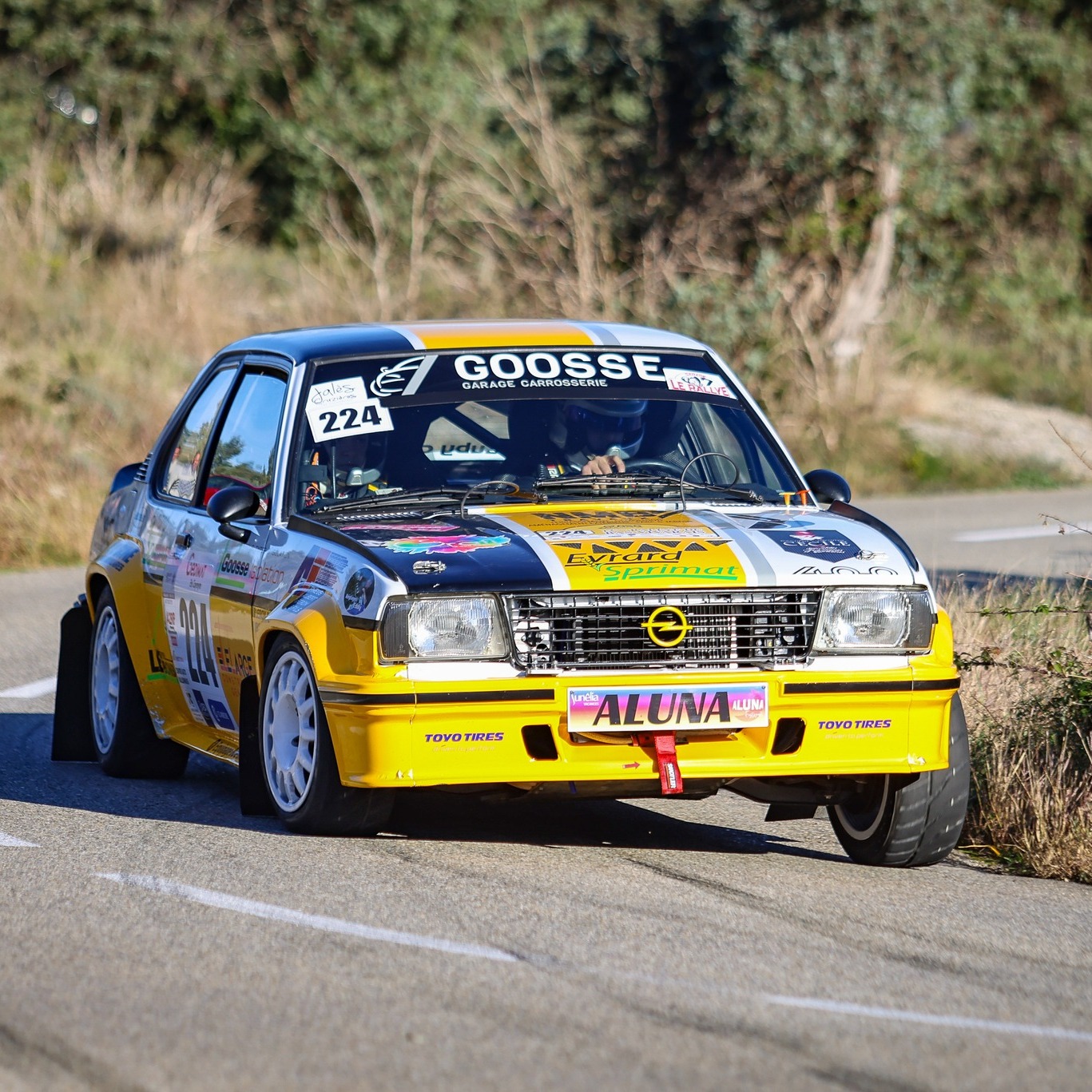 Legend Boucles - Une belle variété d'Opel également au...
