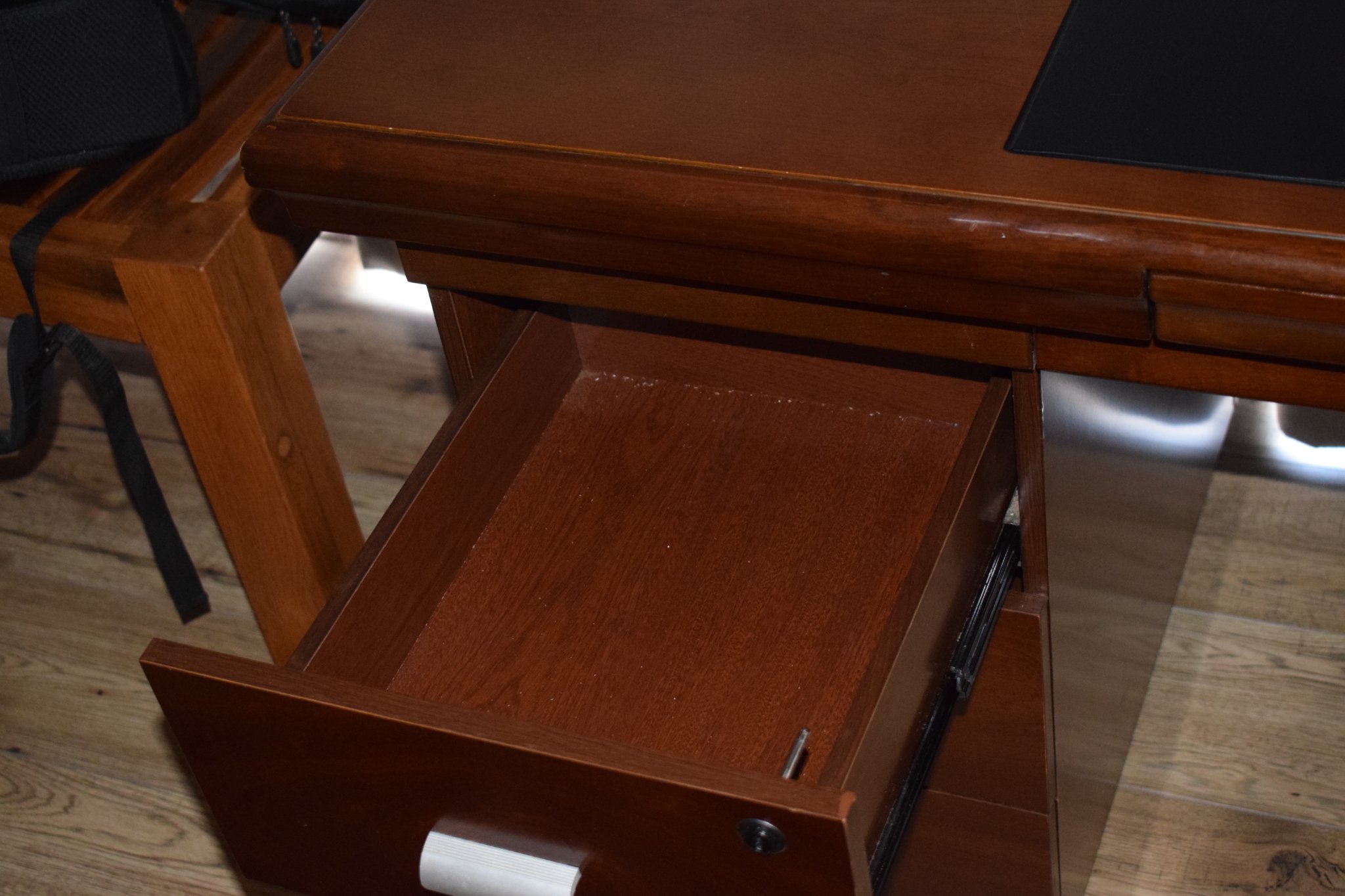 Desk - Urgent Sale (Mahogany Executive) - Desks - Cape Town, Western ...