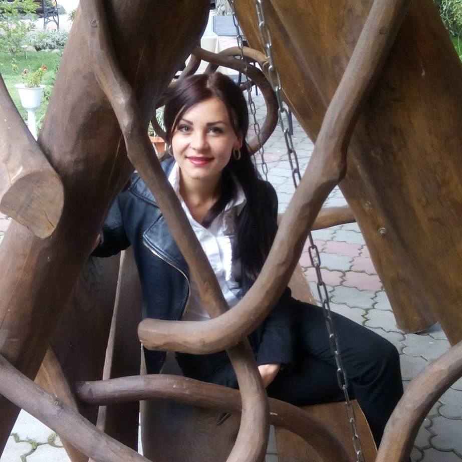 Анна Мельник