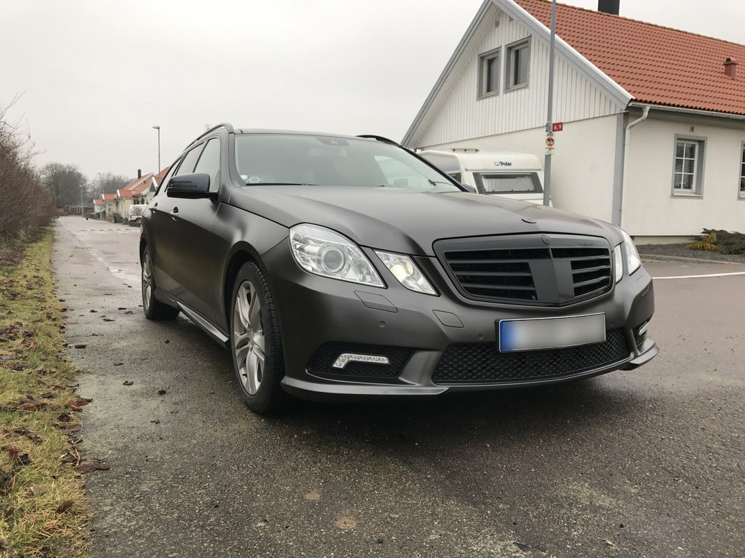 Retrofit.nu - Mercedes E-class wrapped in Satin Pearl... | Facebook