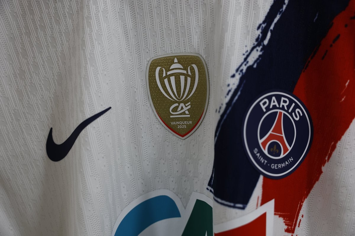 Patch Brodé PSG Paris Saint-Germain - 'Vainqueur 2025 Coupe De France 2026' - Doré - Neuf
