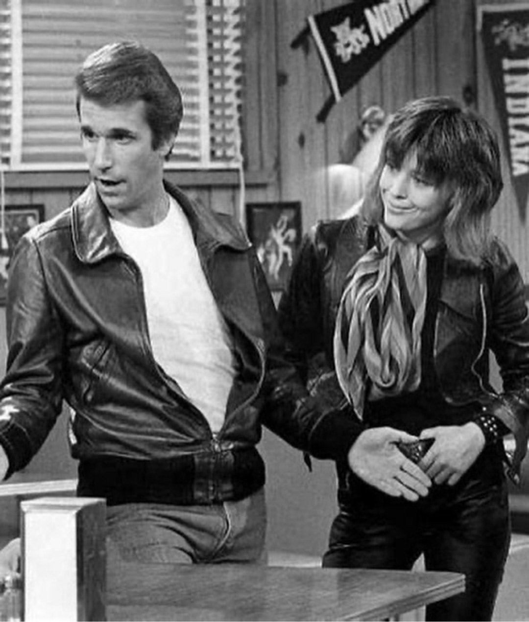 Retro Rewind TV: Fonzie Flashback!⁠🛵 ⁠ 📺Suzi Quatro debuted on