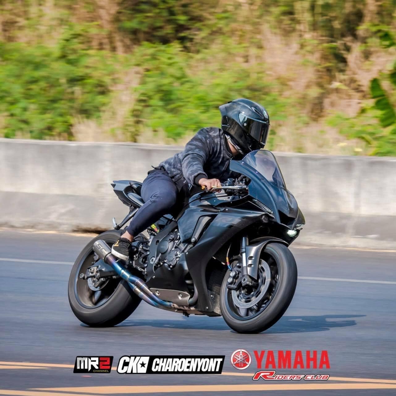 R1🇯🇵 SuperSport ตัวจริง ///... - Yamaha Riders Club Udonthani | Facebook