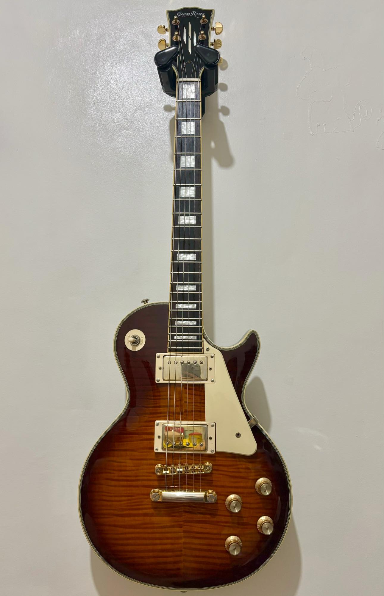 Grassroots Les Paul guitar review