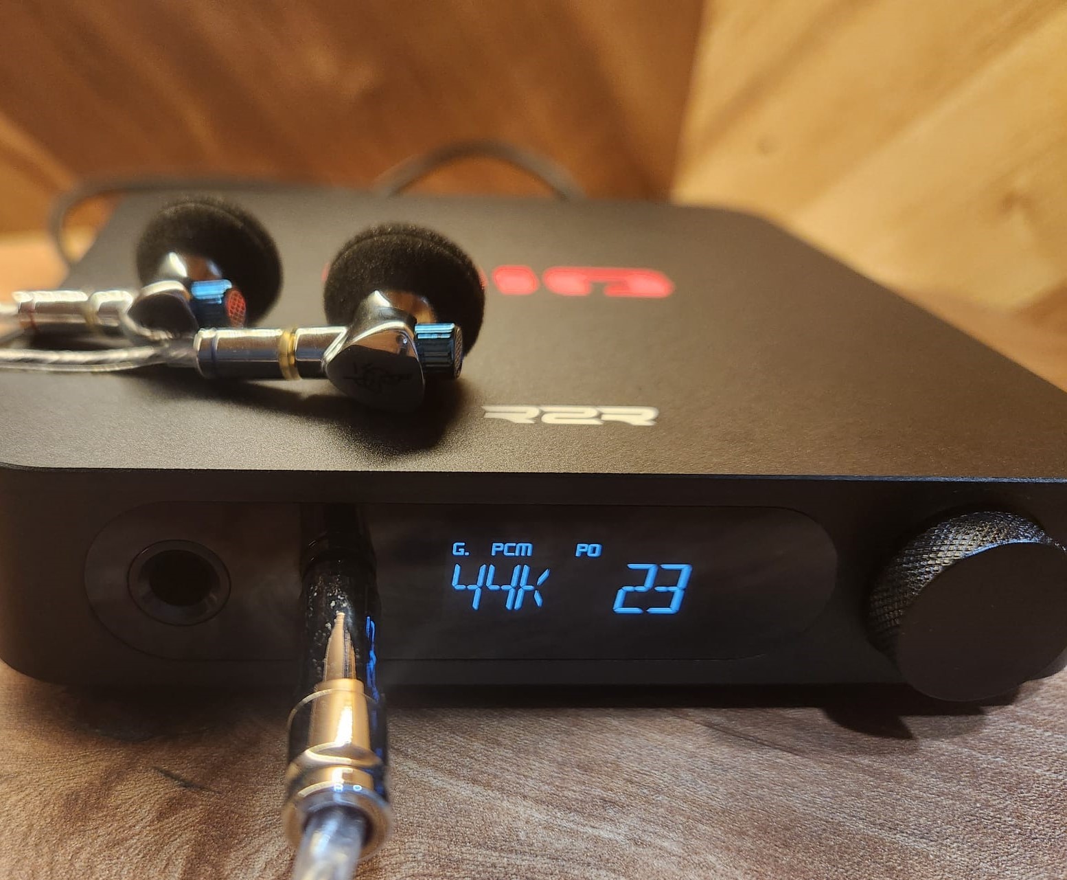 Hi guys. A few months ago i bought Hifiman Edition XS and I'm