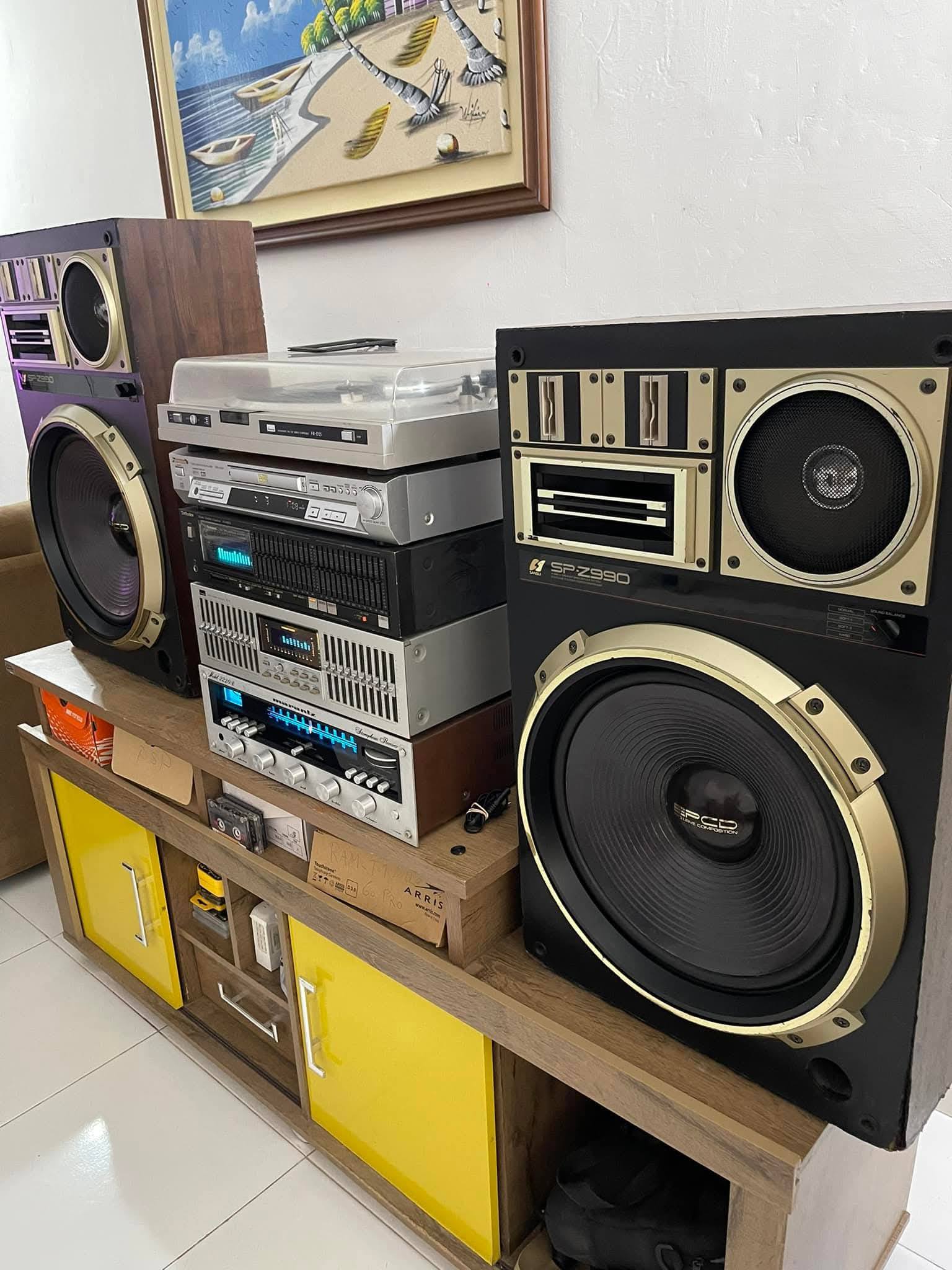 Sansui SP Z990 speakers, Marantz receiver, Sansui equalizer, and