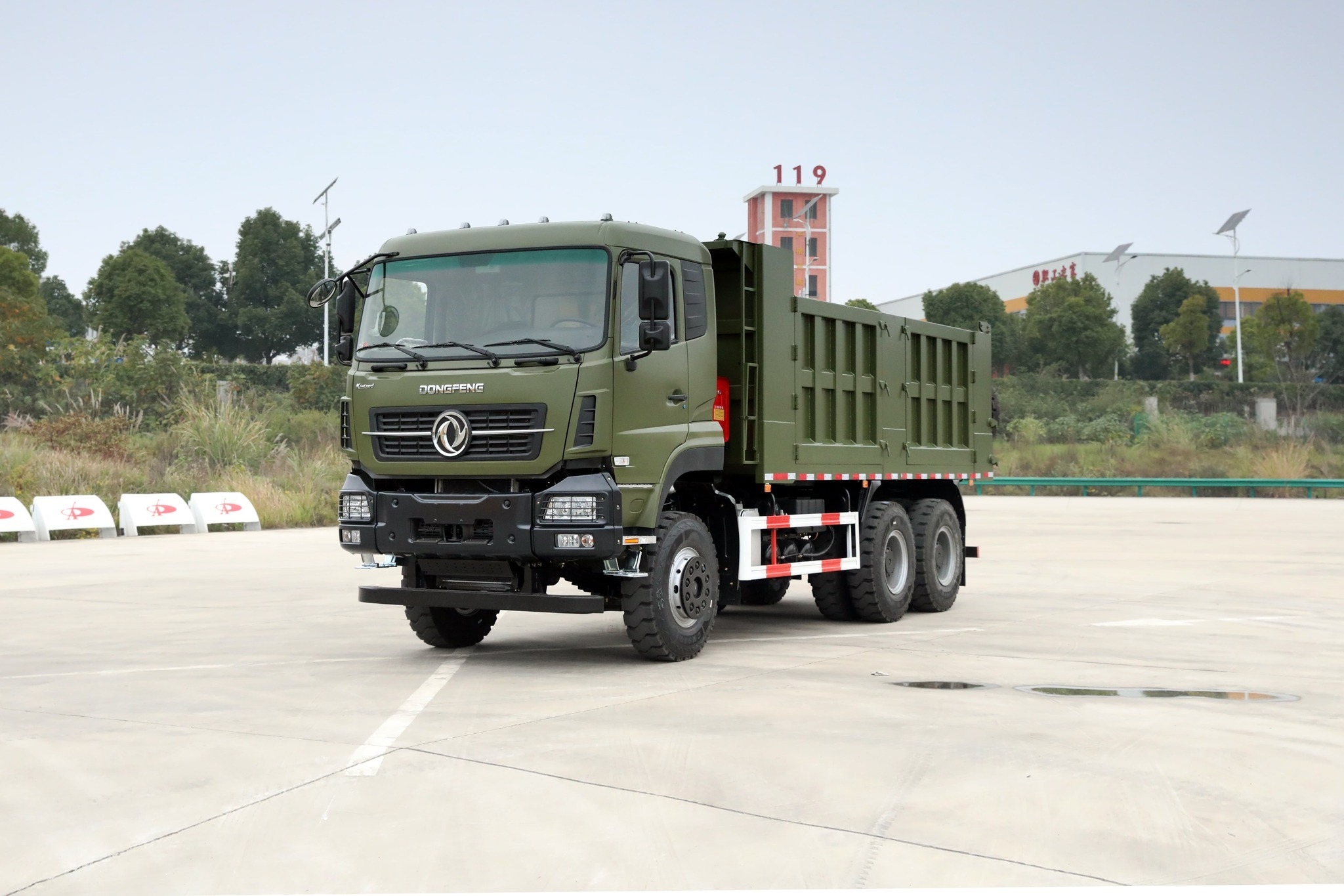 💧 ROUGH ROADS? WEAK POWER? NEED BETTER DUST CONTROL? 🚛 SINOTRUK HOWO 6× ...