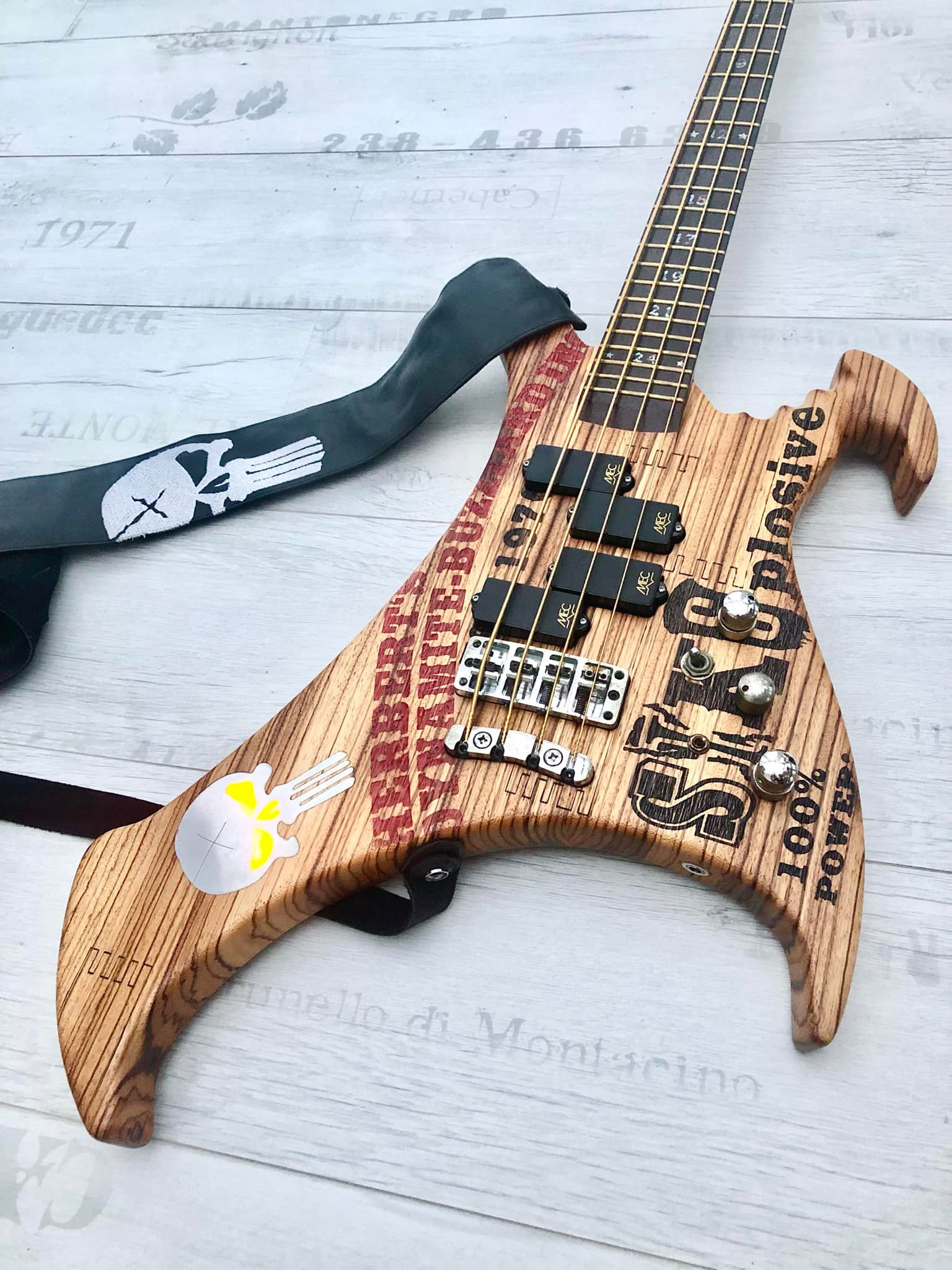Warwick Buzzard bass review and features