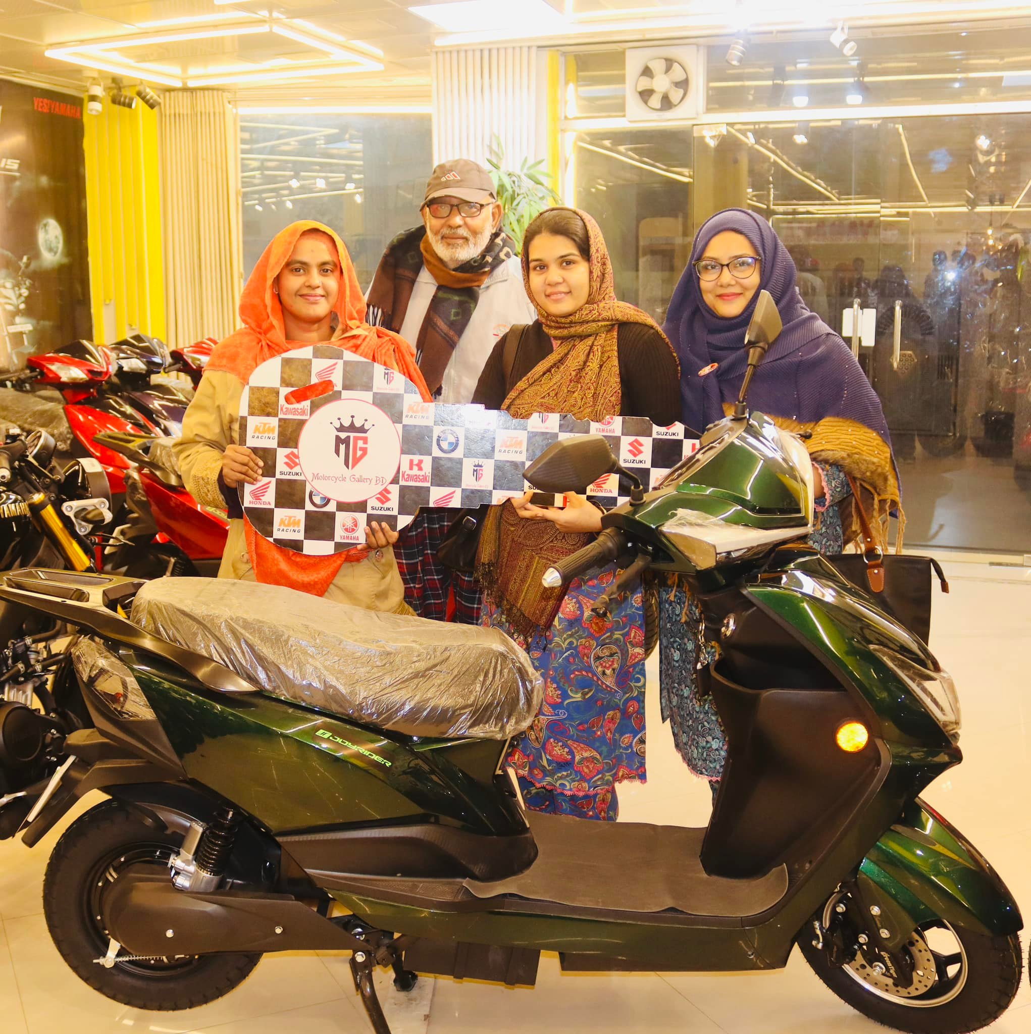Bijoy Motors Kushtia BD - #আলহামদুলিল্লাহ বাইক ডেলিভারি সম্পন্ন....🥰🥰🥰 ...