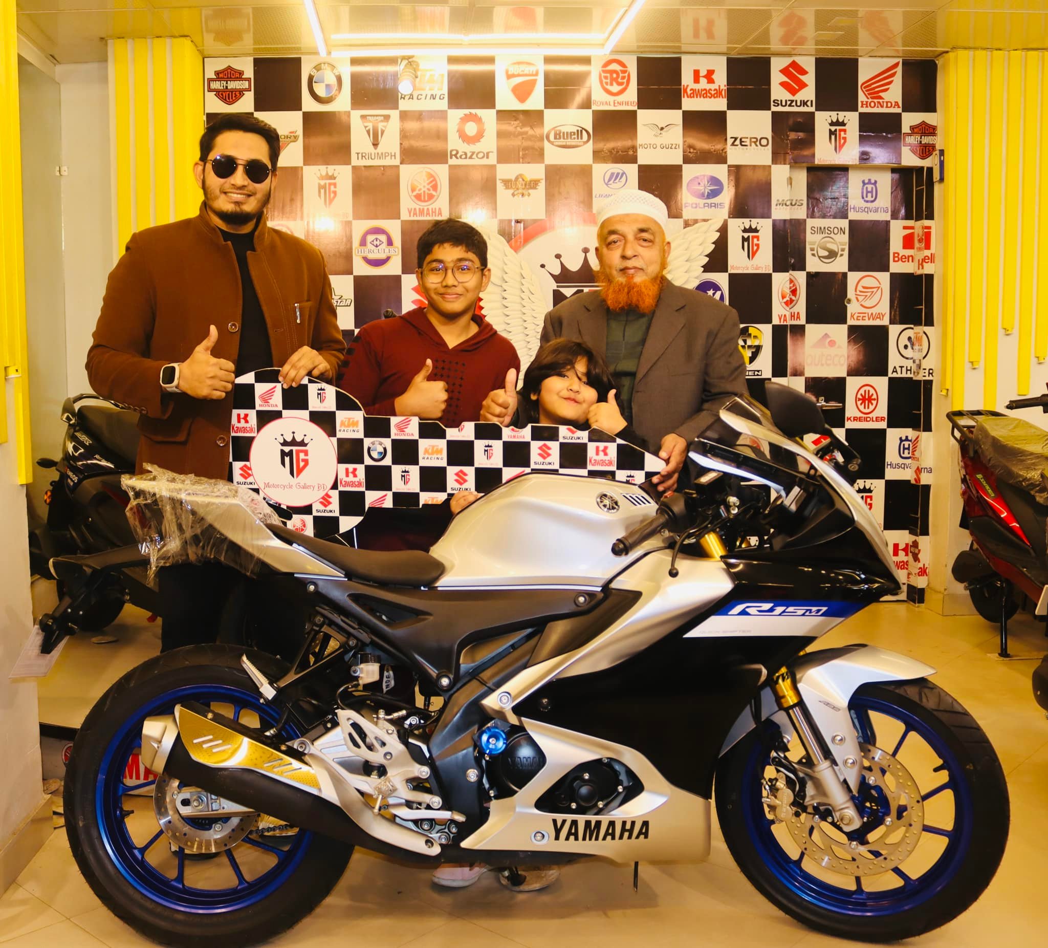 Bijoy Motors Kushtia BD - #আলহামদুলিল্লাহ বাইক ডেলিভারি সম্পন্ন....🥰🥰🥰 ...