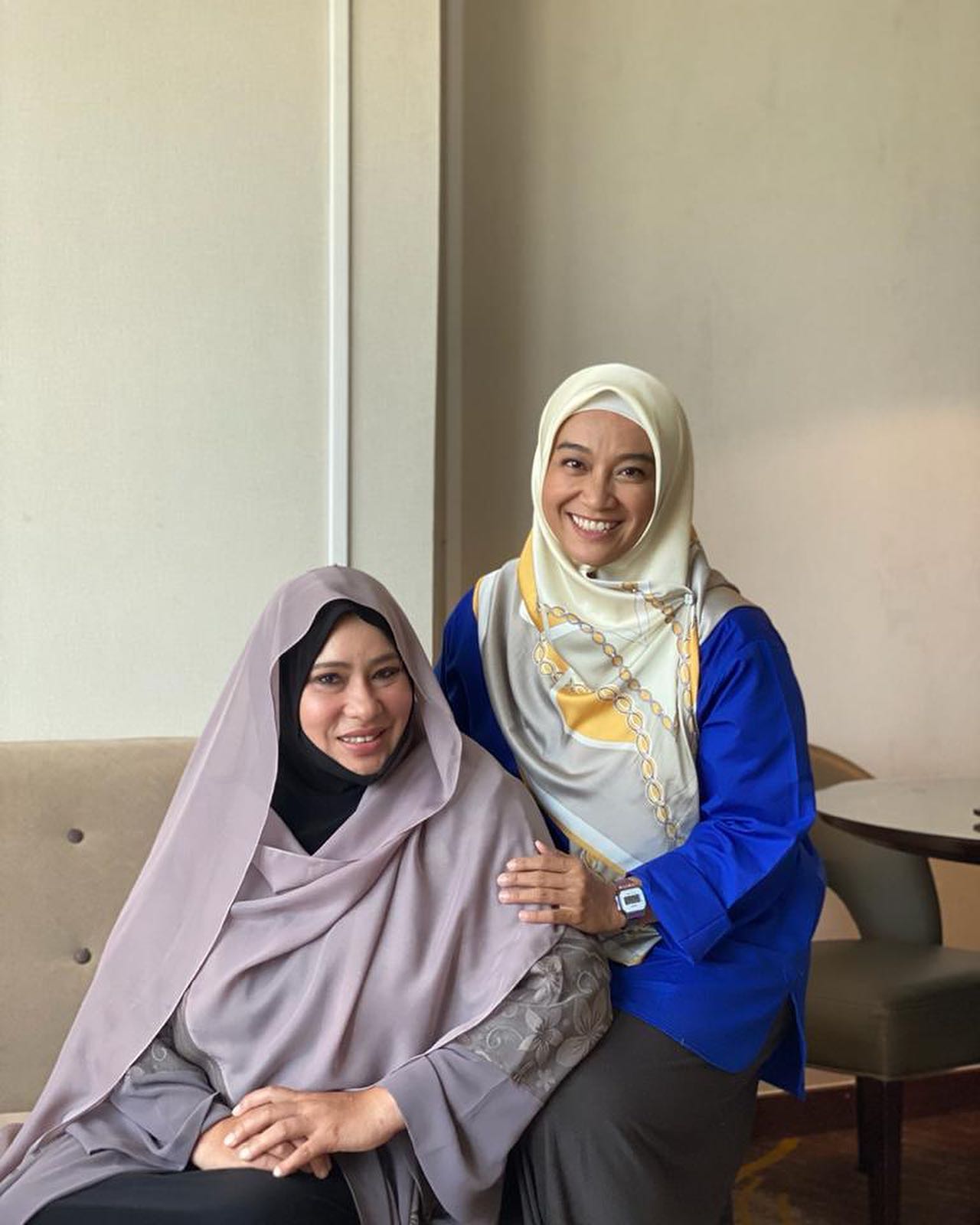 Dbilique Curlass Ustazah Asni Mansor Saya Nak Facebook