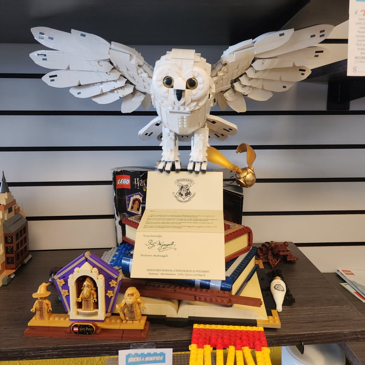 The Used Set of the Week is 76391 - Hogwarts Icons - Collectors 