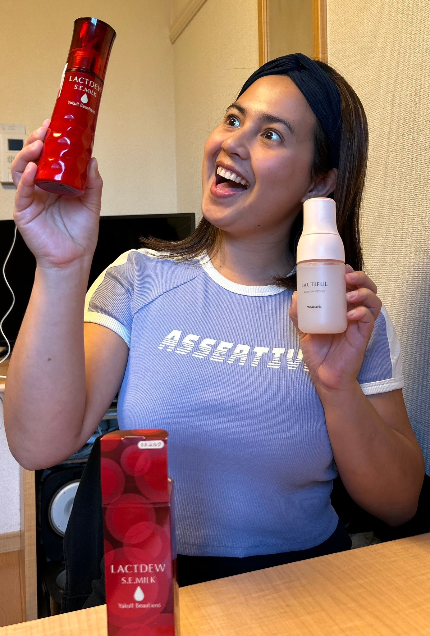 Glow mode: ON “‼️ Lactdew S.E.Milk Yakult Lactdew moist up lotion 