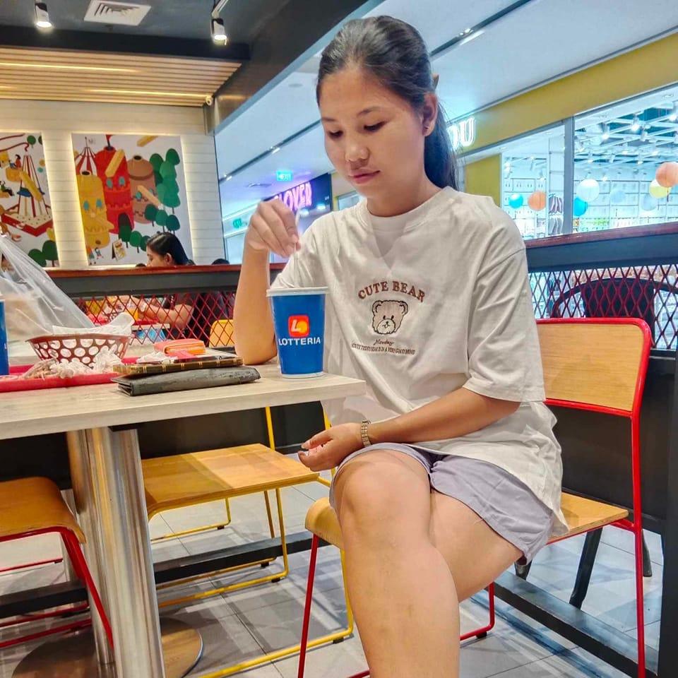 Soe Ei Sandar - Soe Ei Sandar updated her profile picture. | Facebook