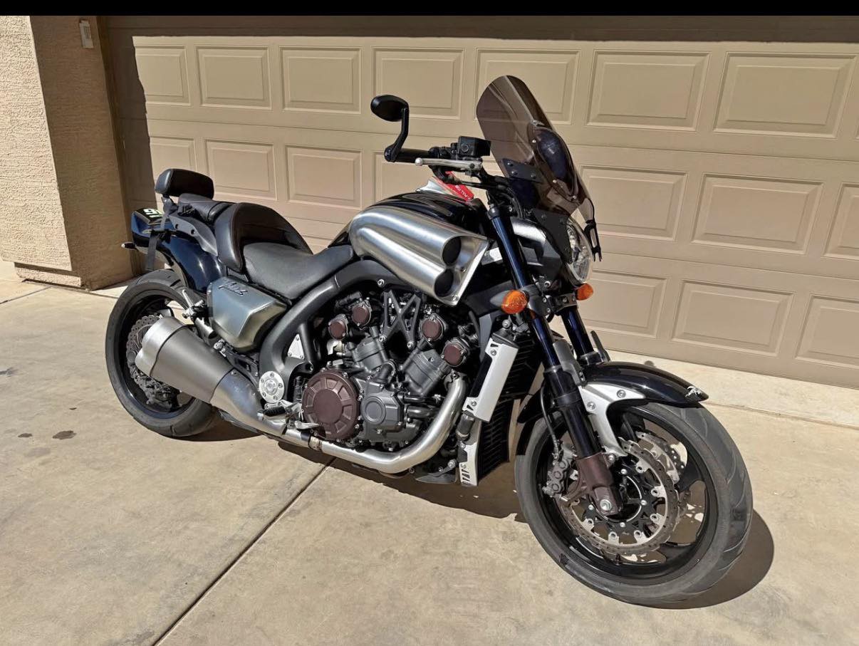 Used 2009 Yamaha V-Max 1700 cc Black Good confabulation With 