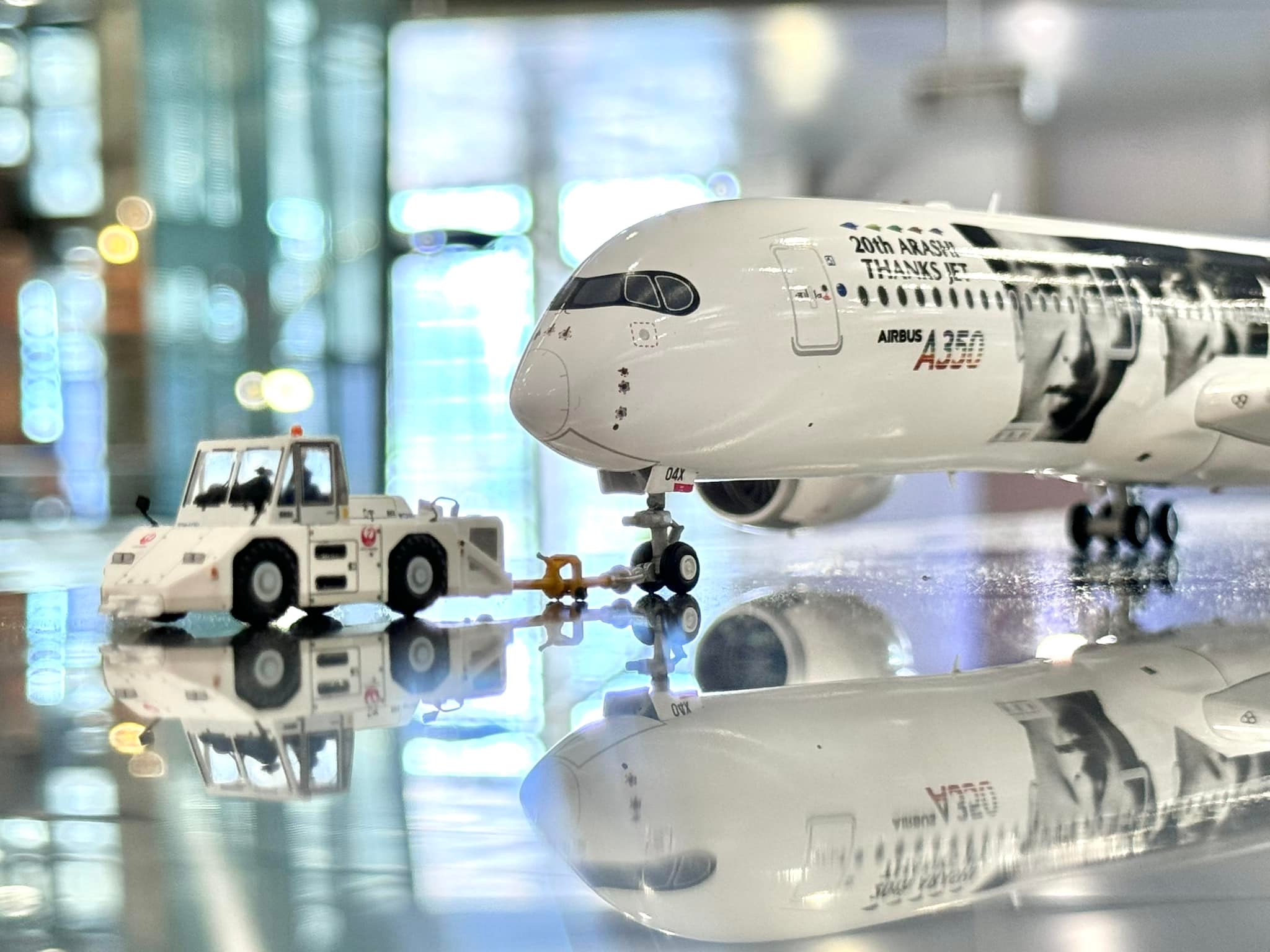 1/200 全金屬JAL A350-900 日本偶像團體