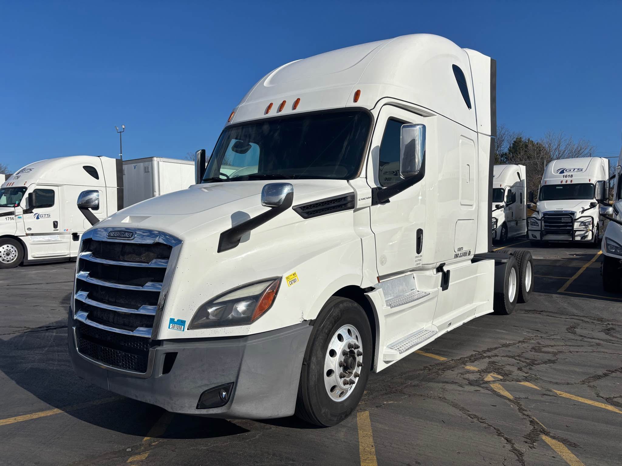 2018 FRHT CASCADIA 126 For SALE!!! - Commercial Vehicles - Willowbrook ...