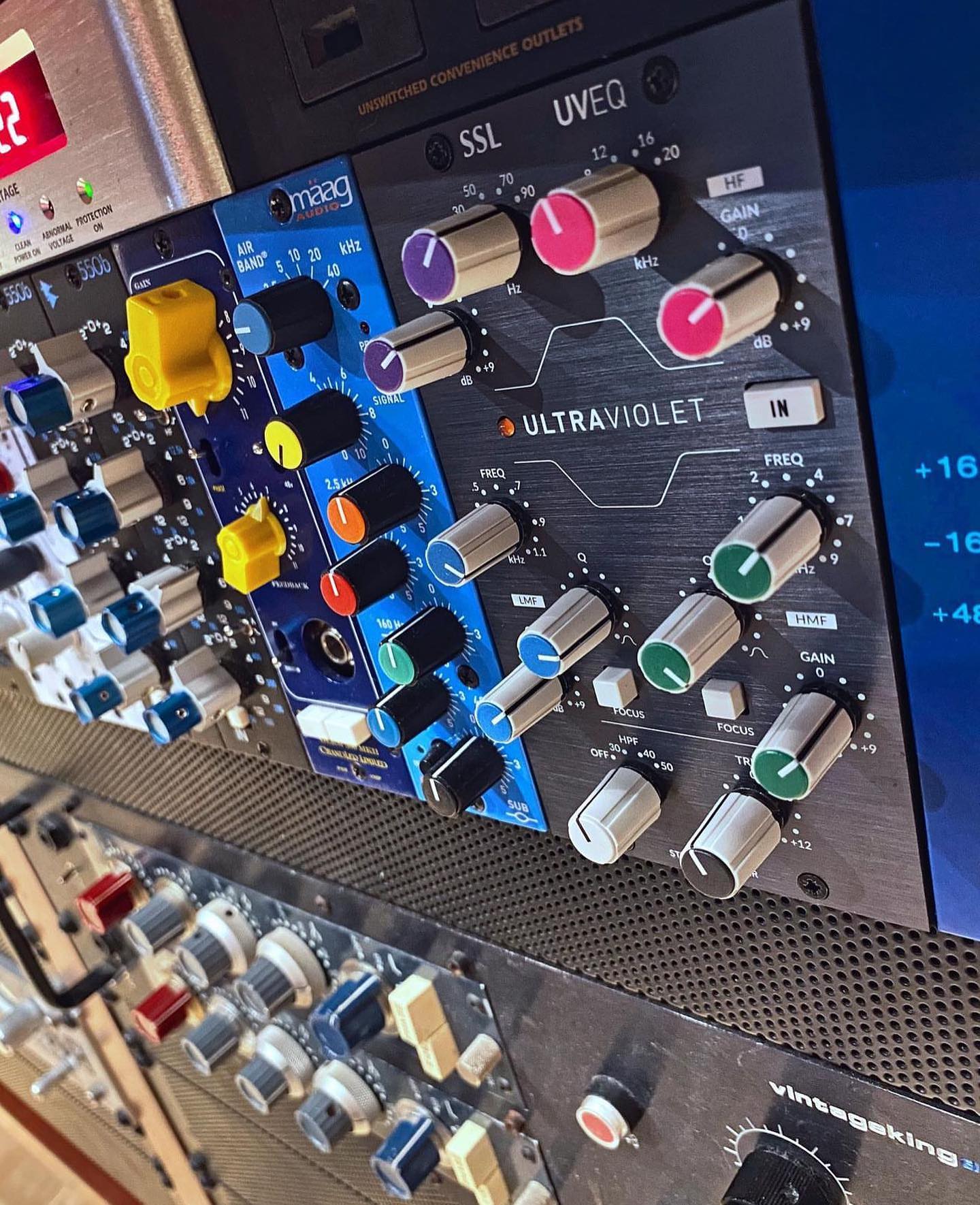 😍 Beautiful rack setup! . 🚀... - Audio Mixing Mastering | Facebook