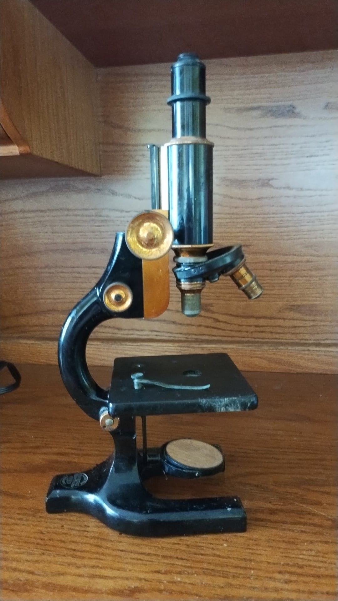 Identify old C microscope model