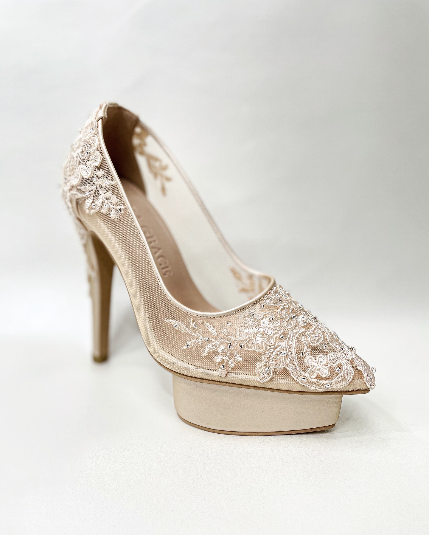 leoragraceworld - Leora Grace Custom comfortable wedding... | Facebook