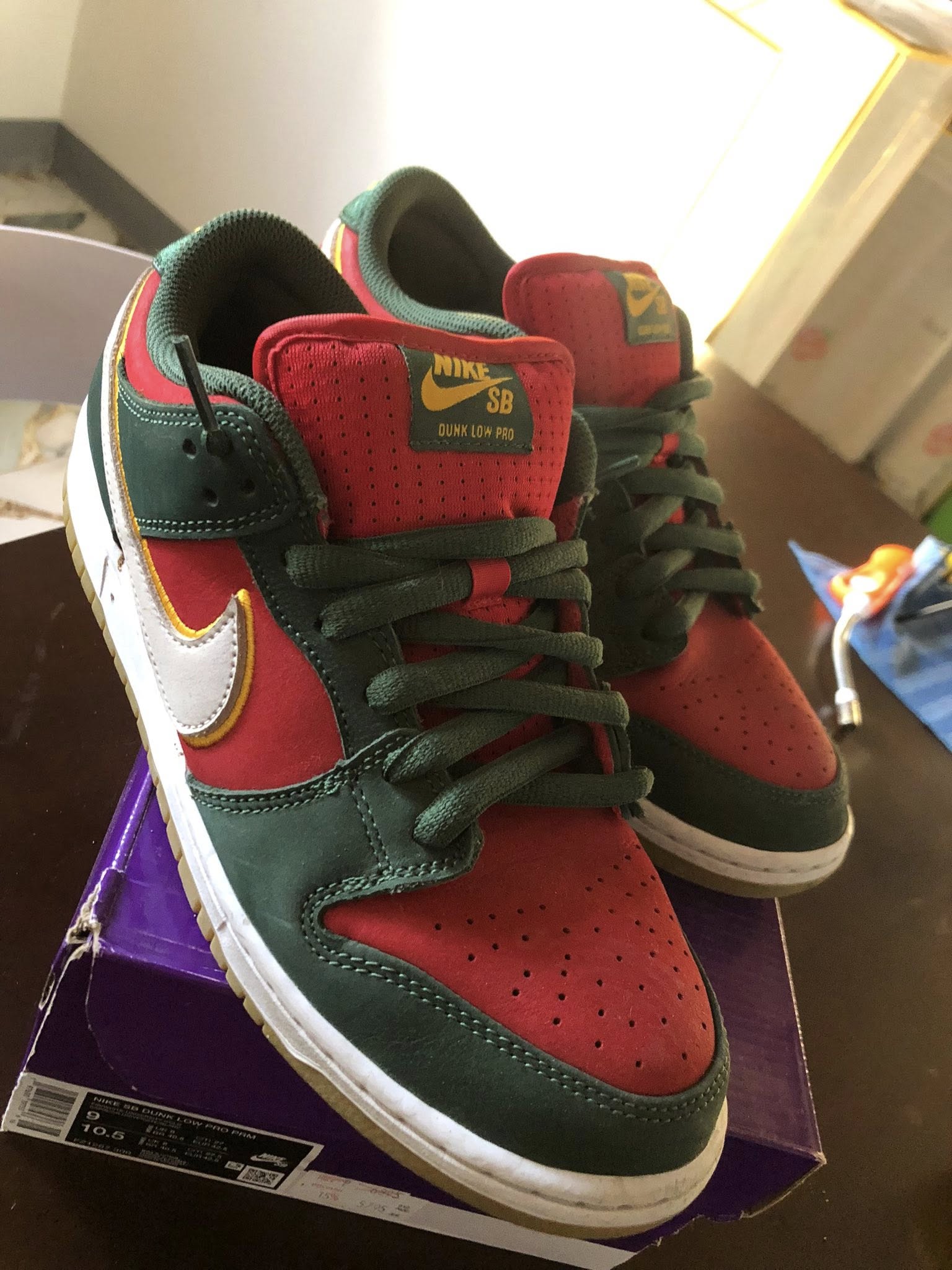 Nike Sb Dunk Low Pro 10.5us/28.5cm 3,400฿ **no box**