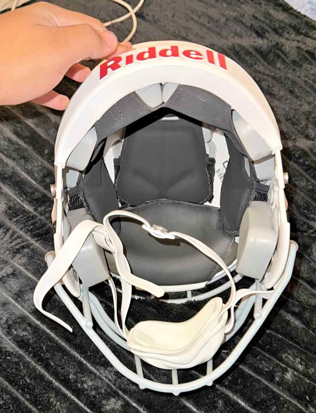 craigslist used youth football helmets Vintage 1970s Riddell Kra-Lite TK2 Game Tennessee Helmet – WESTBROOKSPORTSCARDS The shock bonnet acts as a suspension system allowing the helmet and shell to move independently Green Youth XXS Schutt Youth