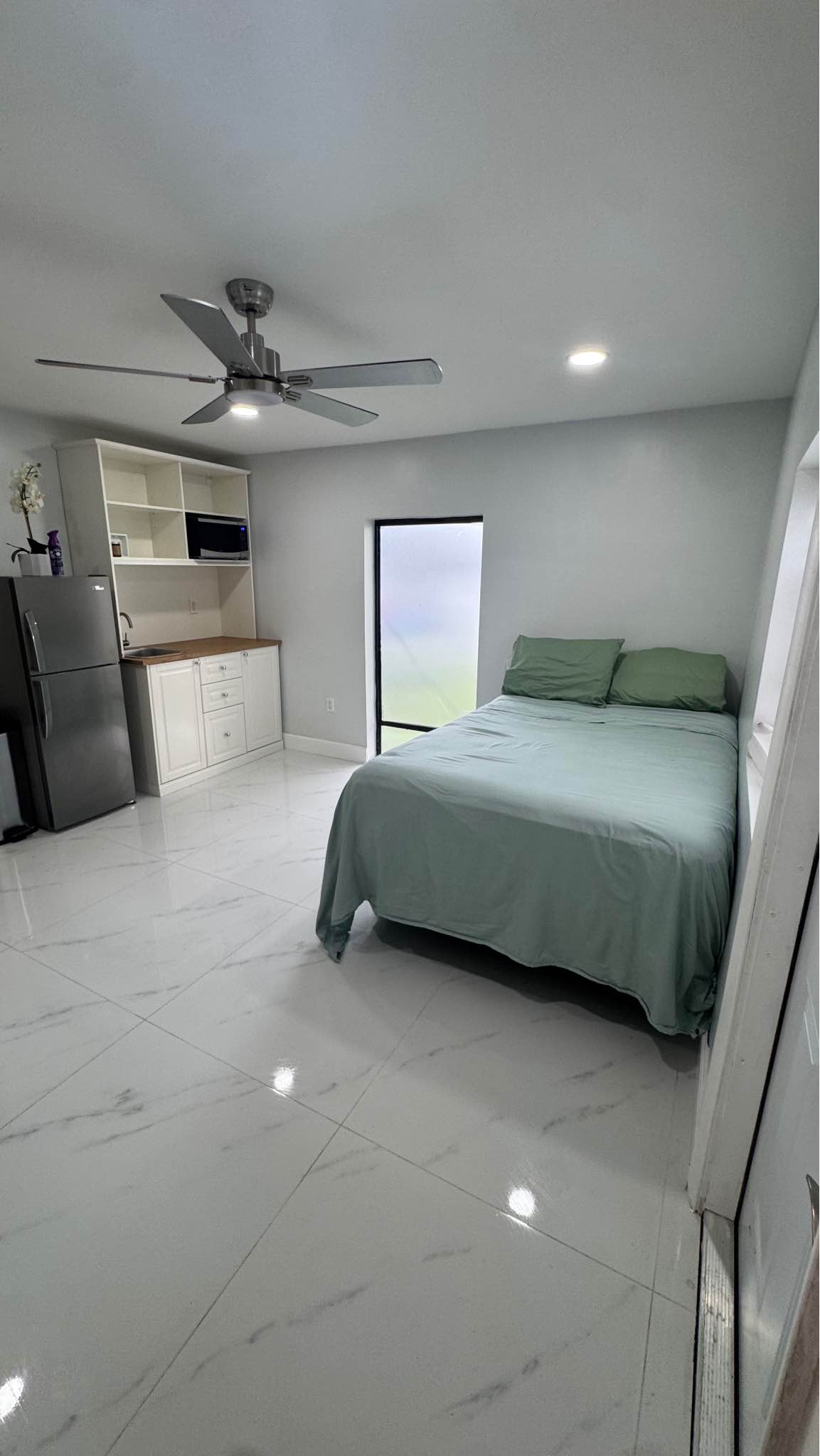 Efficiency For Rent In Kendall