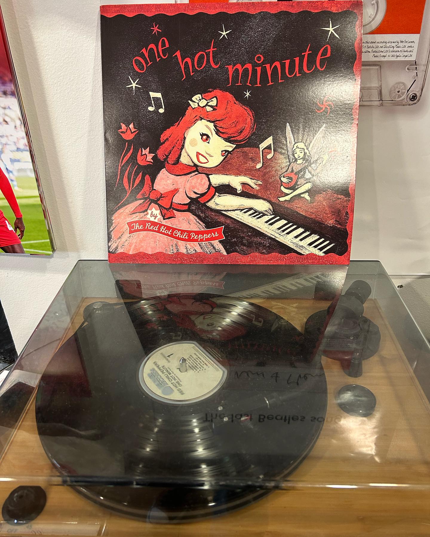 On this day in 1995, Red Hot Chili Peppers released One Hot Minute 