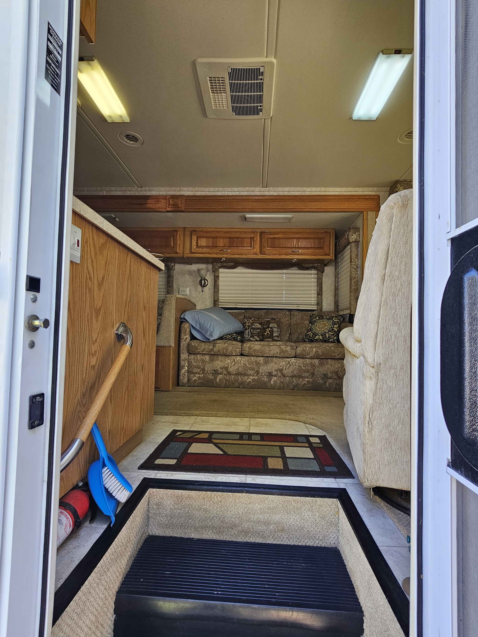2005 Monaco Monarch SE - RVs & Campers - Georgetown, Indiana | Facebook ...