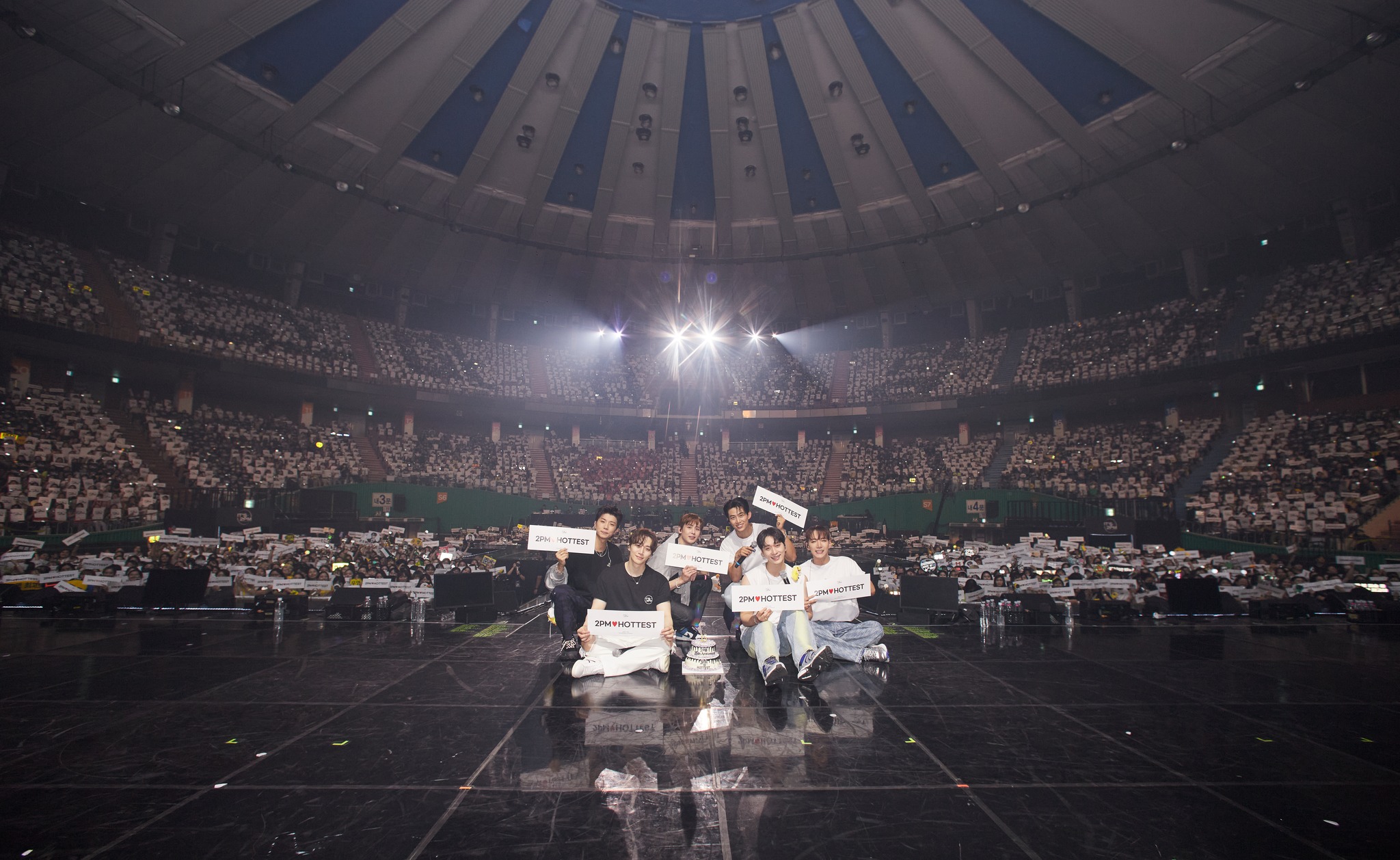2pm's 15th anniversary concert in Tokyo Dome