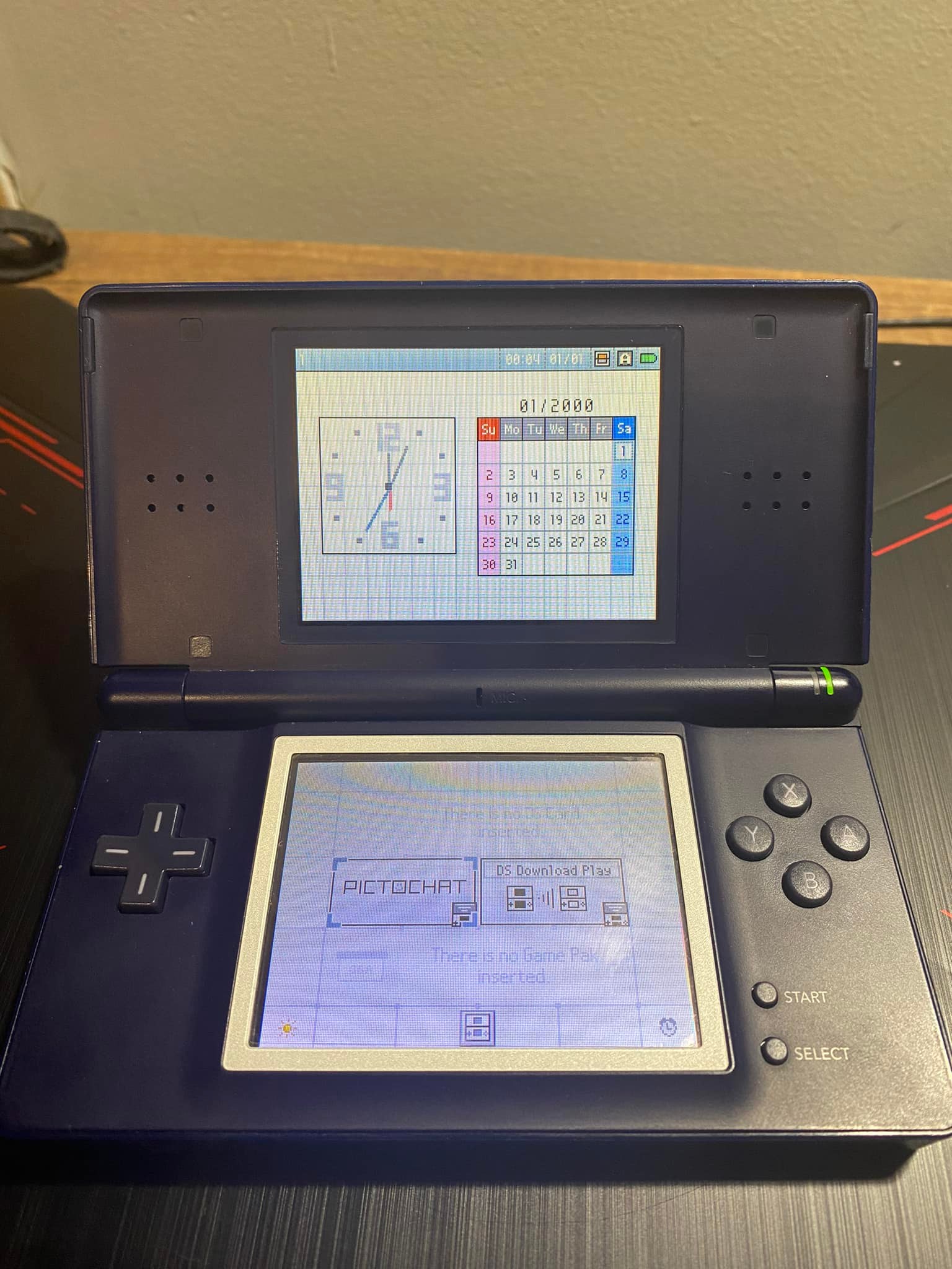 Nintendo ds lite with usb charge cable R4 card Tbilisi, Vakе UPD