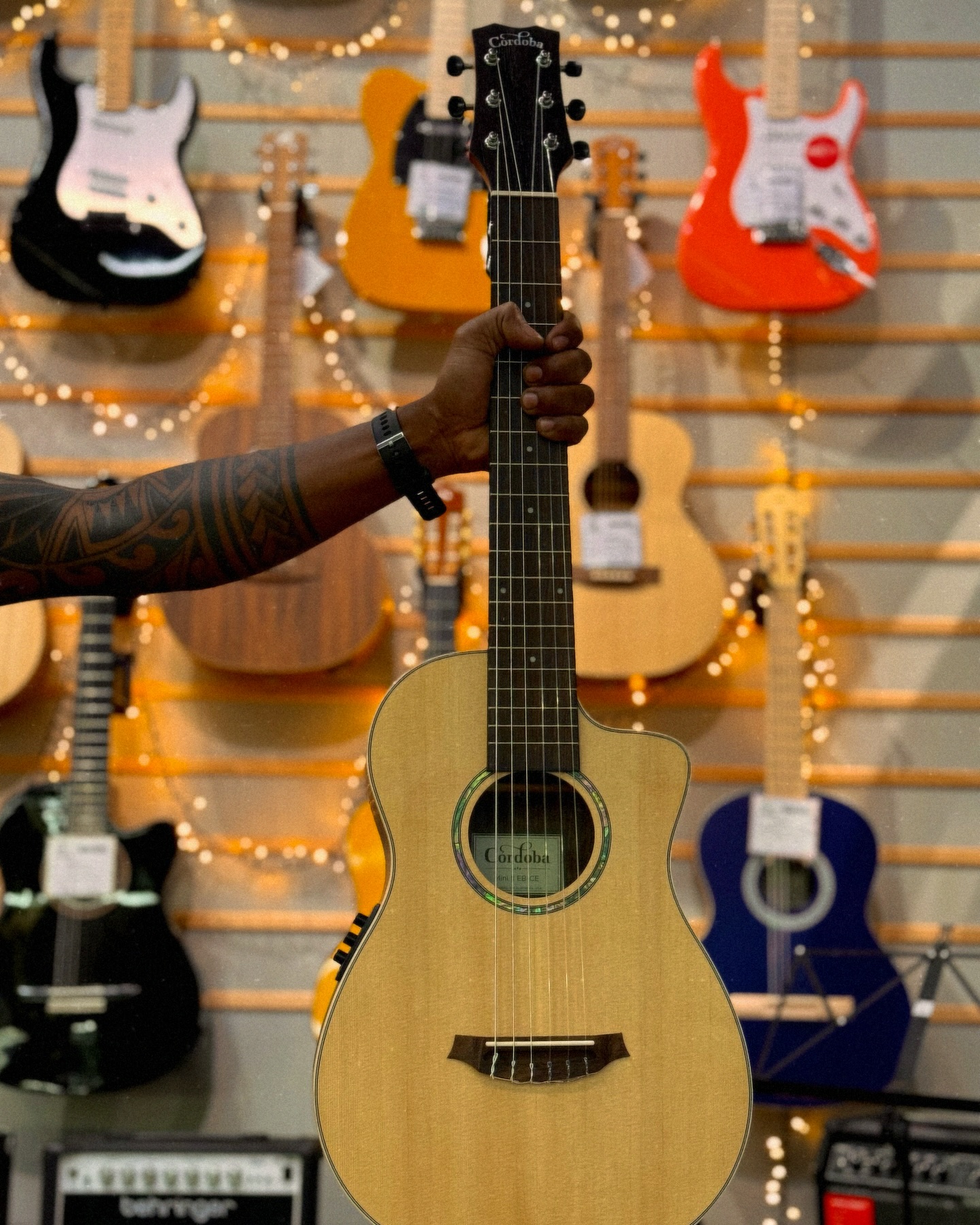 Cordoba Mini II EB-CE - Rs 13,250