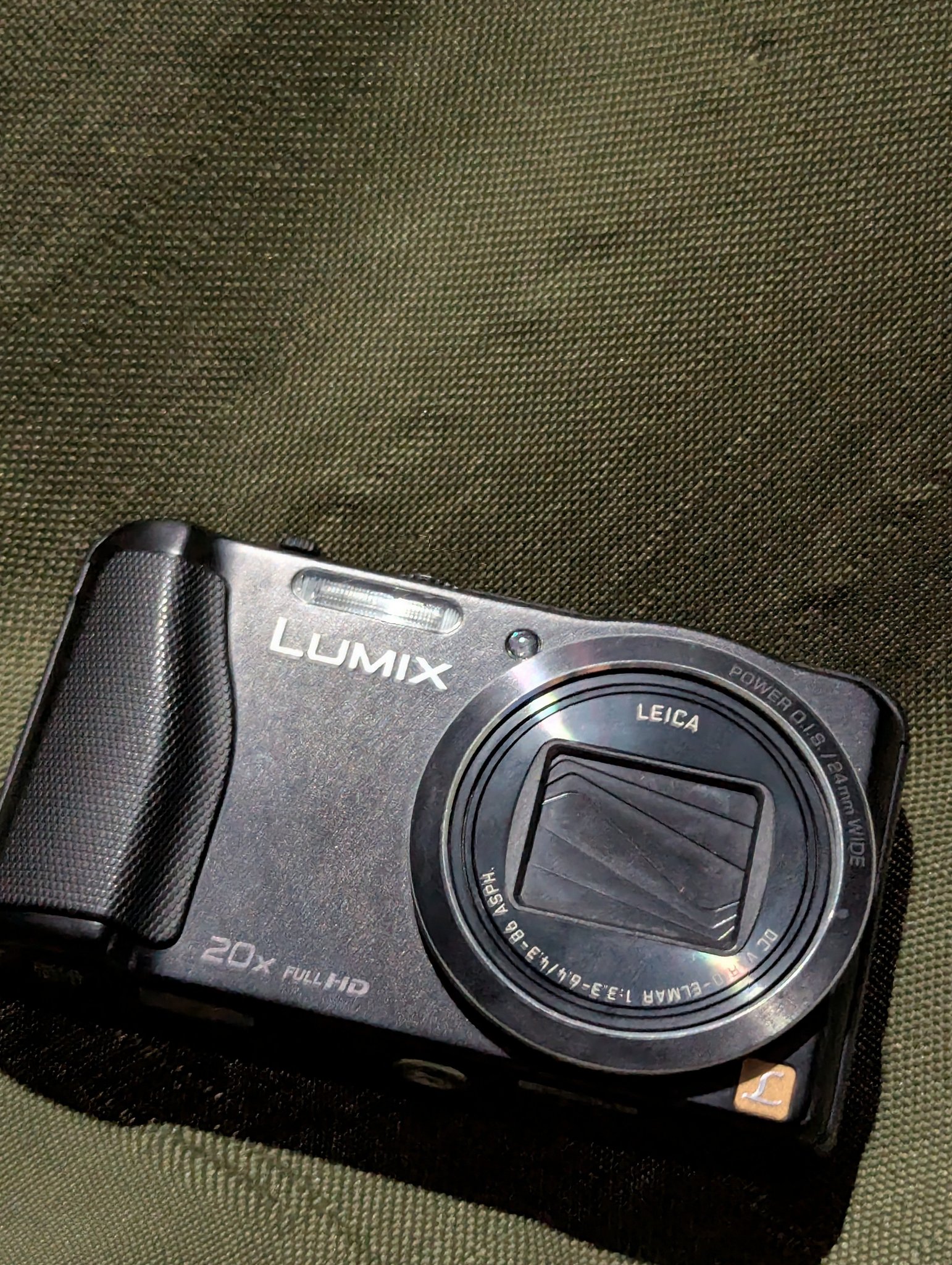LUMIX DMC-ZS25༺ ?️5,000 ❀20x optical zoom ❀16.1MP ❀Focal 
