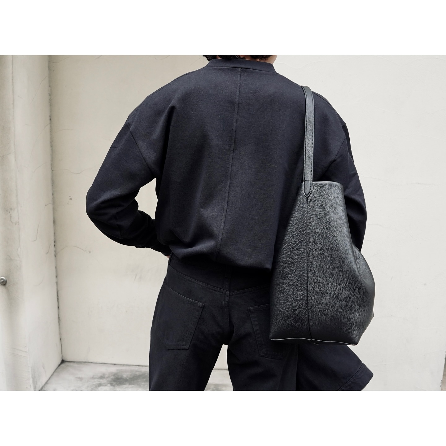 THE ROW EZAN TOP スウェット 美品　定価99,000円 THE ROW EZAN TOP スウェット 美品 定価99,000円 2026年最新】THE ROW