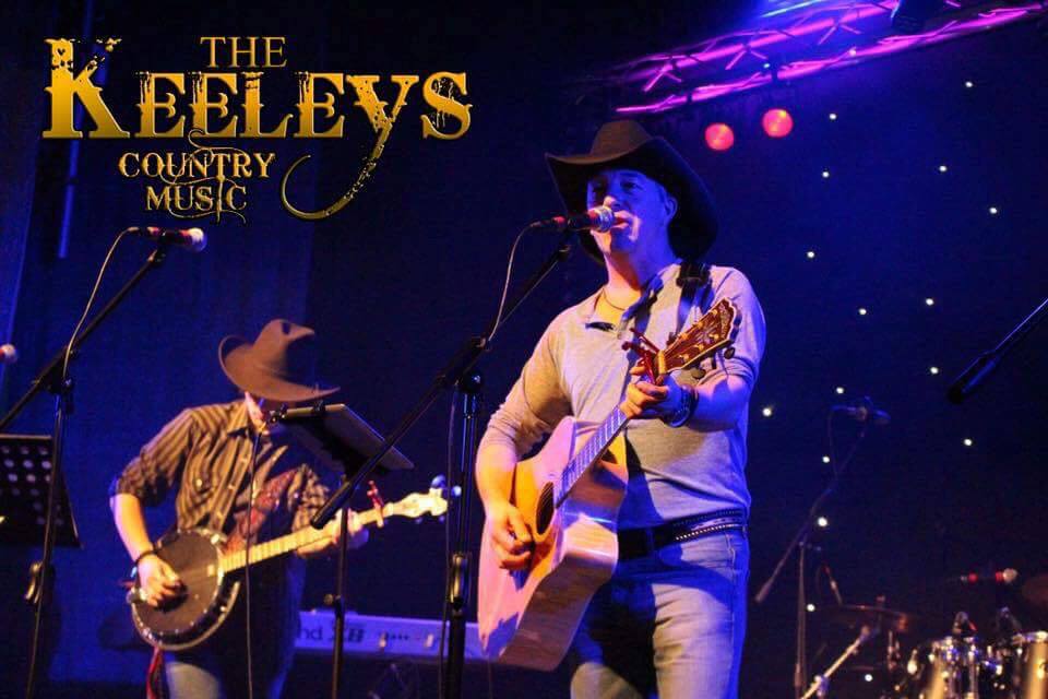 A little montage of Gone Country Band playing their final show of 2021 ...