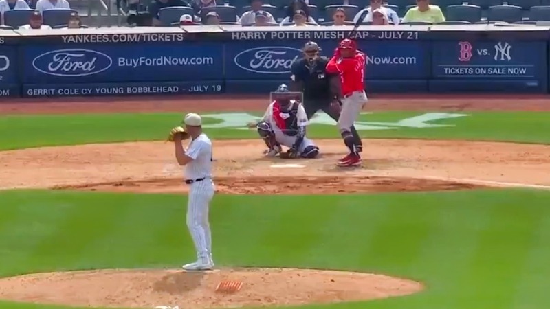 Fake - New York Yankees Fans Boo Their Own Player Over His Embarrassing ...