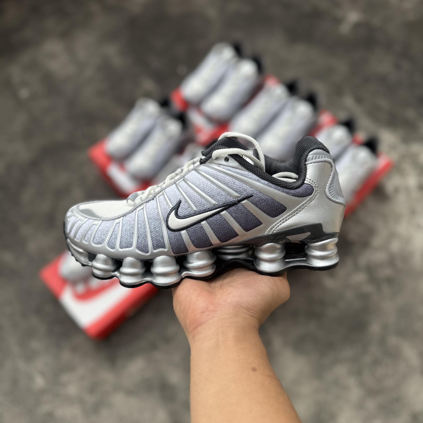 Nike Shox TL “Metallic Silver” ₱ 4,980 ONLY‼️ (BELOW SRP 